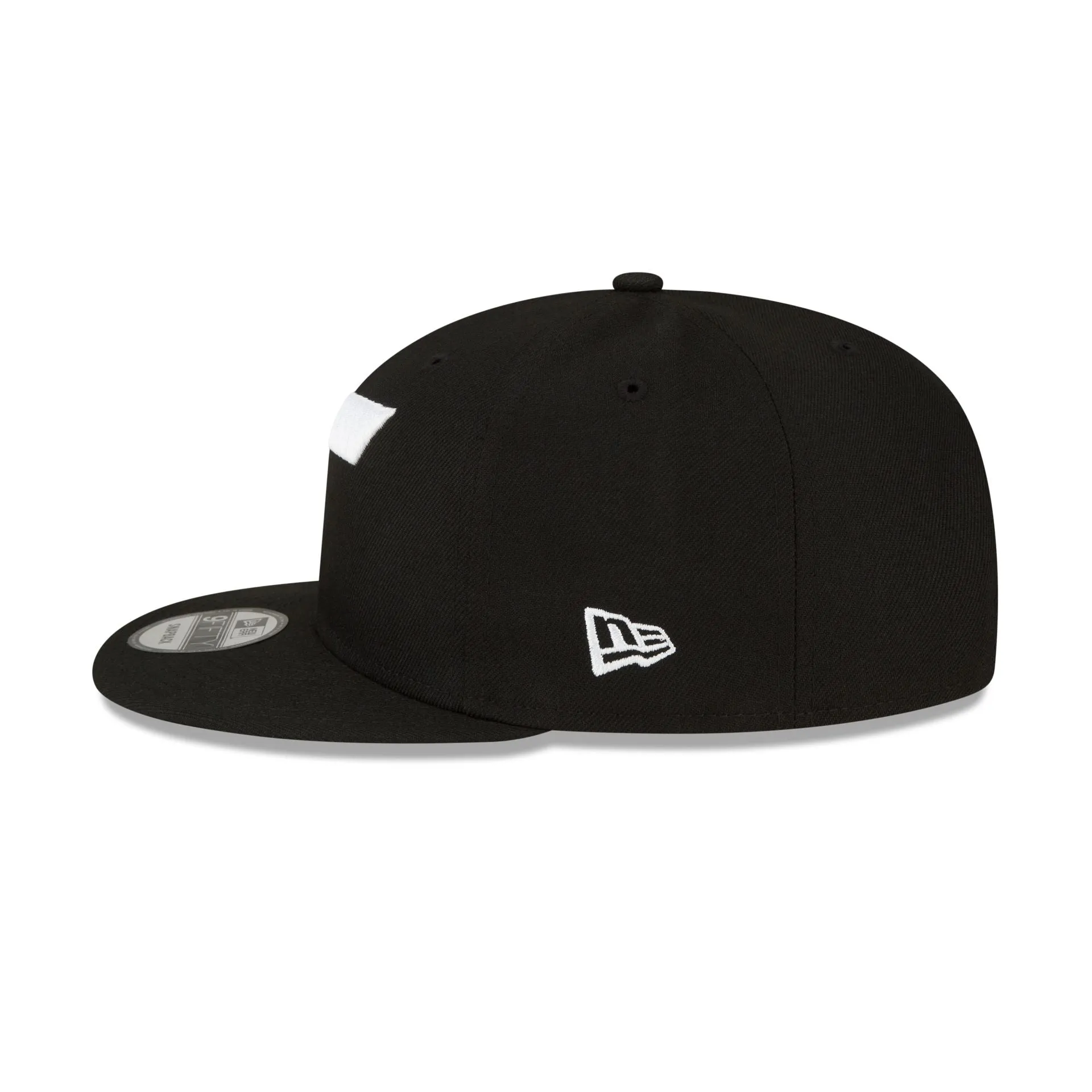 Utah Jazz Basic Black & White 9FIFTY Snapback Hat sold by New Era product image thumbnail 4
