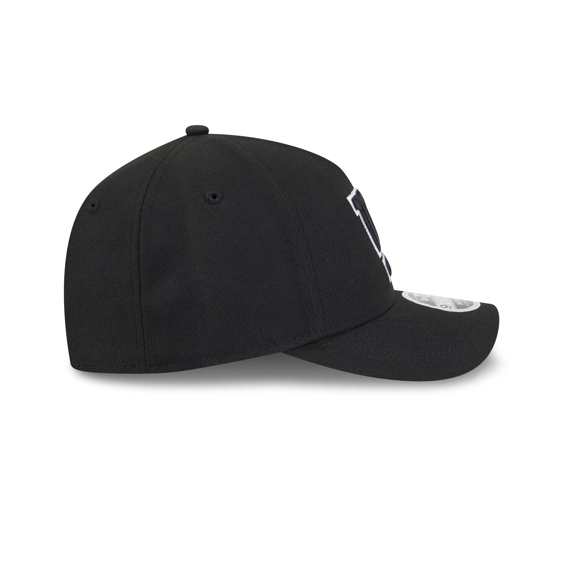 New York Giants Black & White 9FORTY M-Crown A-Frame Snapback Hat sold by New Era product image thumbnail 5