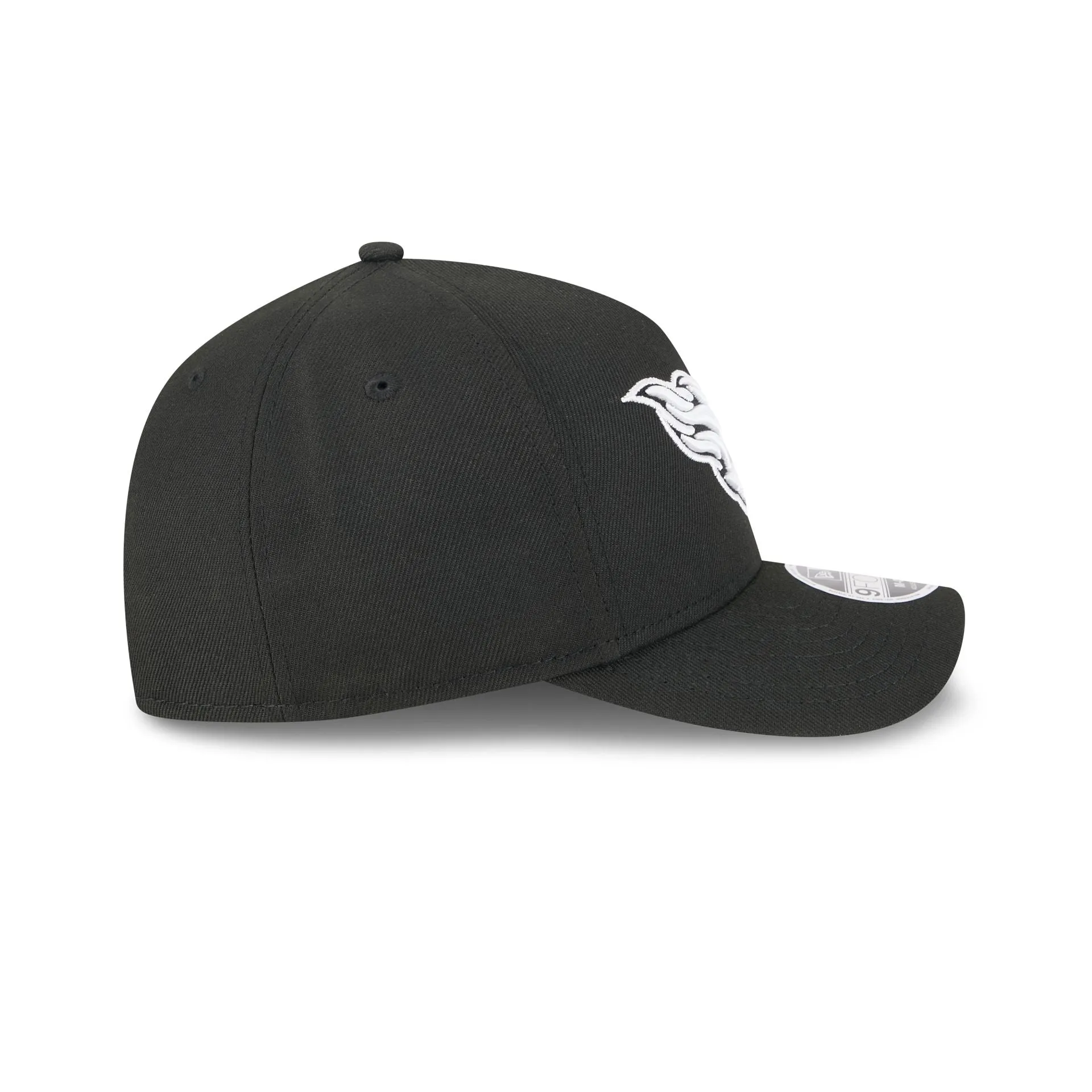Tennessee Titans Black & White 9FORTY M-Crown A-Frame Snapback Hat sold by New Era product image thumbnail 5