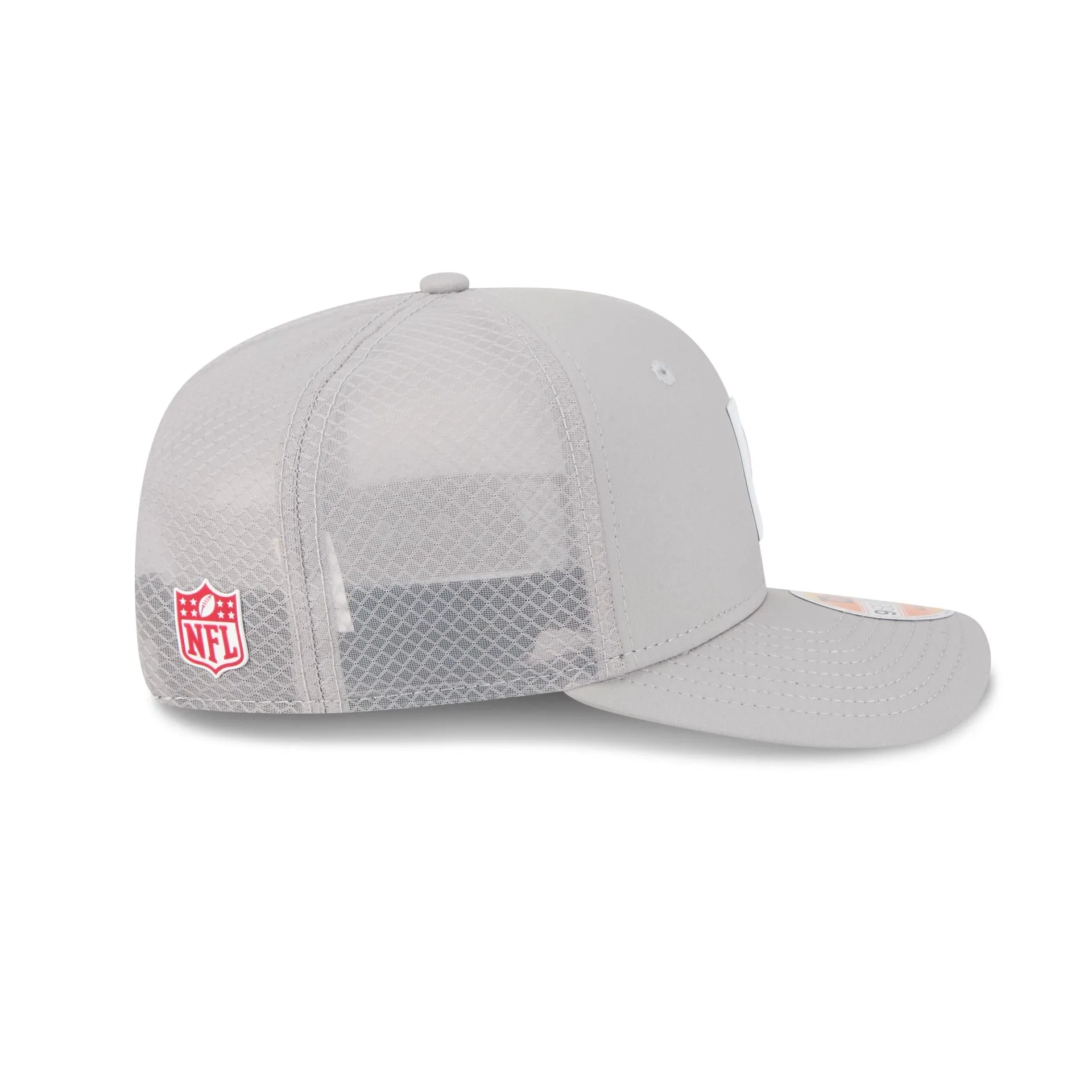 Arizona Cardinals 2025 Sideline Hot Weather Gray 9SEVENTY Trucker Hat sold by New Era product image thumbnail 5