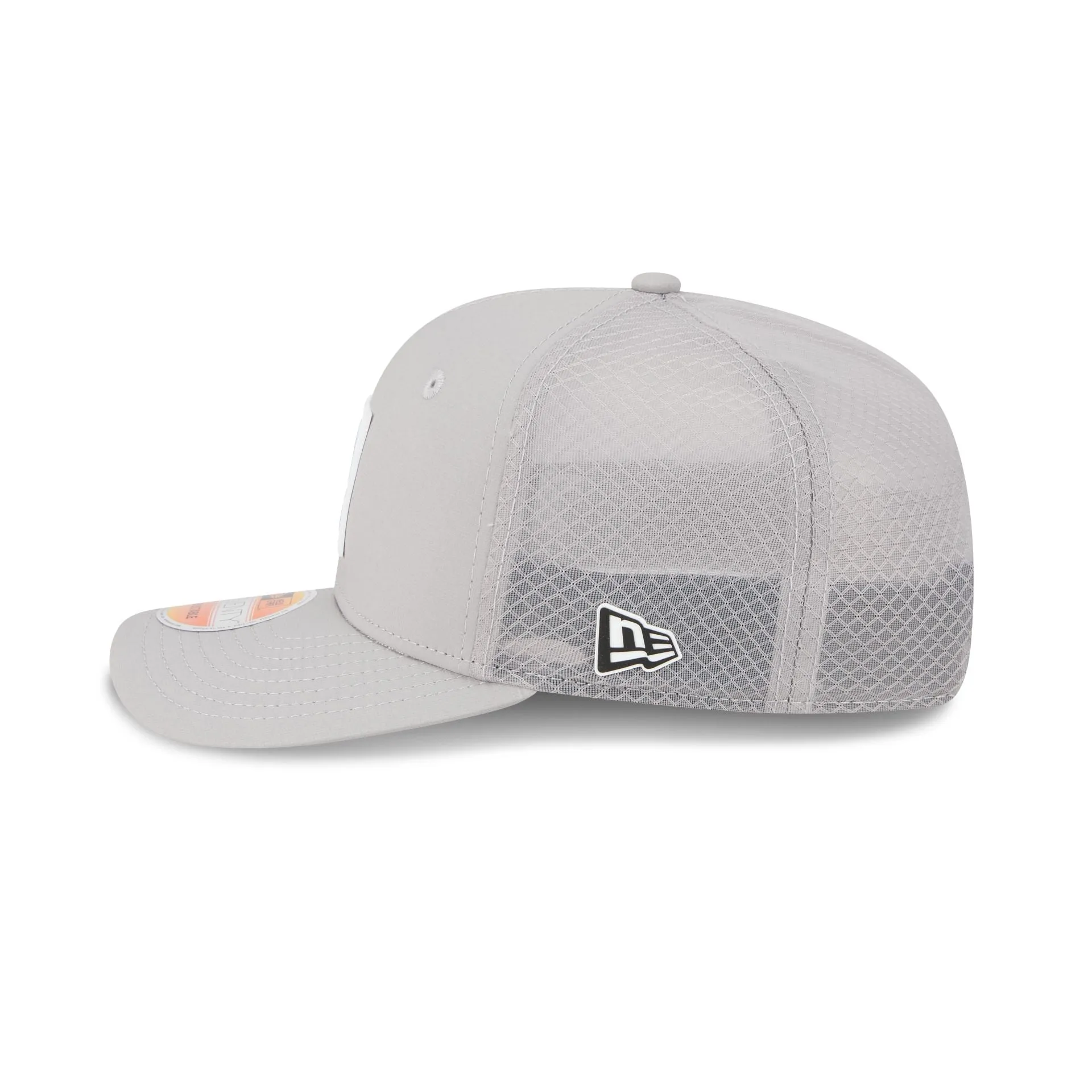 Atlanta Falcons 2025 Sideline Hot Weather Gray 9SEVENTY Trucker Hat sold by New Era product image thumbnail 4