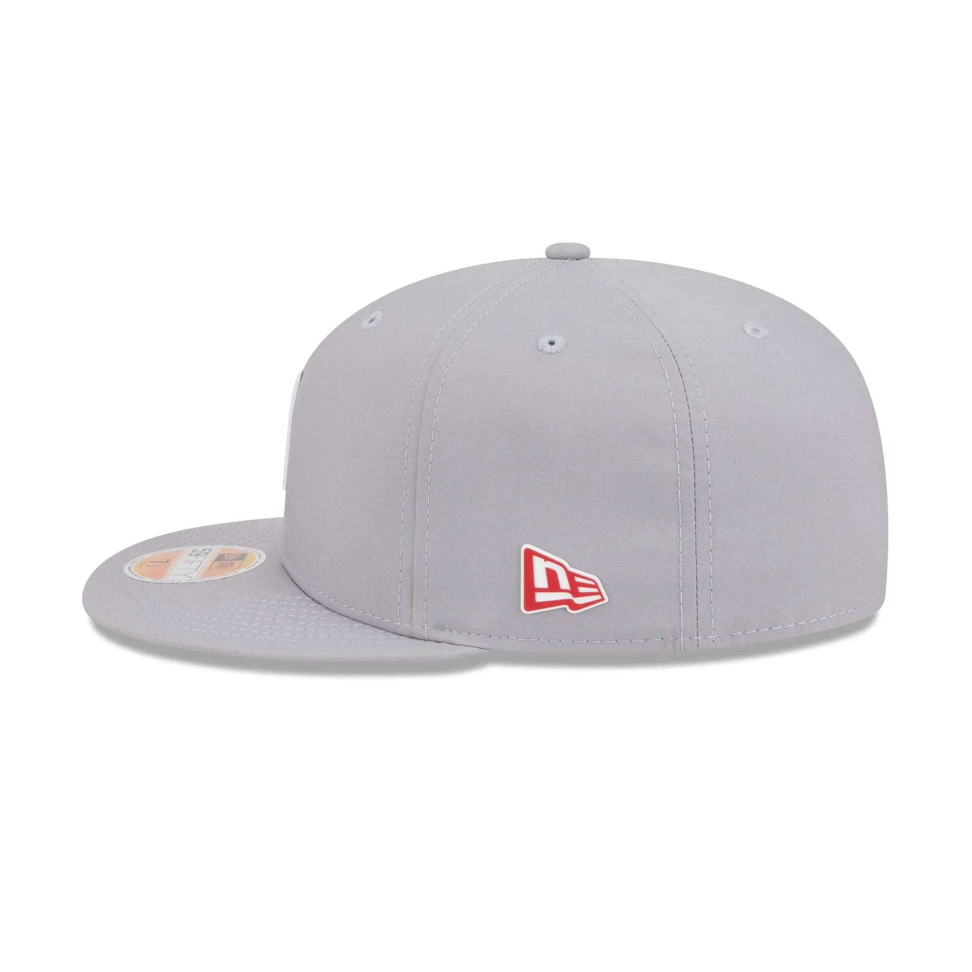 Tampa Bay Buccaneers 2025 Sideline Hot Weather Gray 59FIFTY Fitted Hat sold by New Era product image thumbnail 4