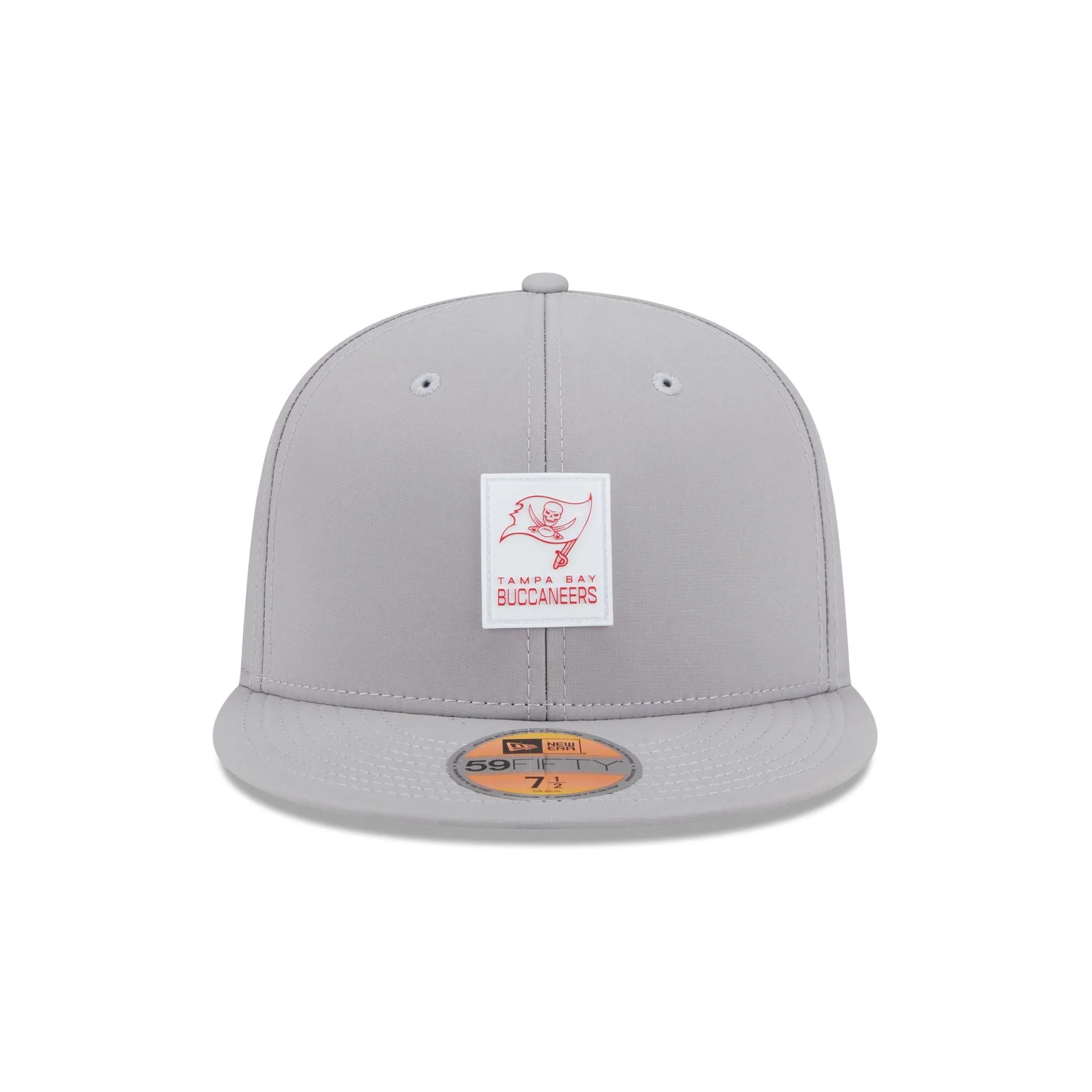 Tampa Bay Buccaneers 2025 Sideline Hot Weather Gray 59FIFTY Fitted Hat sold by New Era product image thumbnail 2