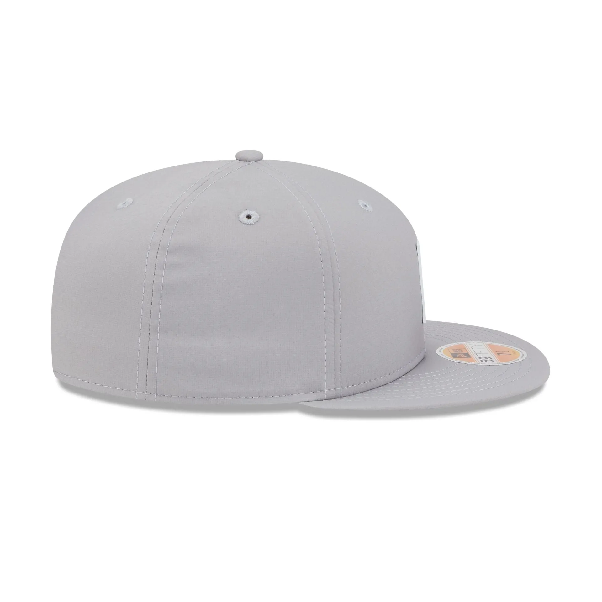 New York Giants 2025 Sideline Hot Weather Gray 59FIFTY Fitted Hat sold by New Era product image thumbnail 5