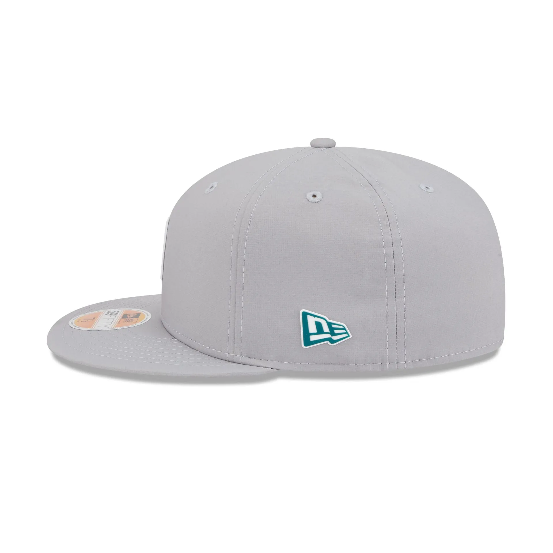 Philadelphia Eagles 2025 Sideline Hot Weather Gray 59FIFTY Fitted Hat sold by New Era product image thumbnail 4