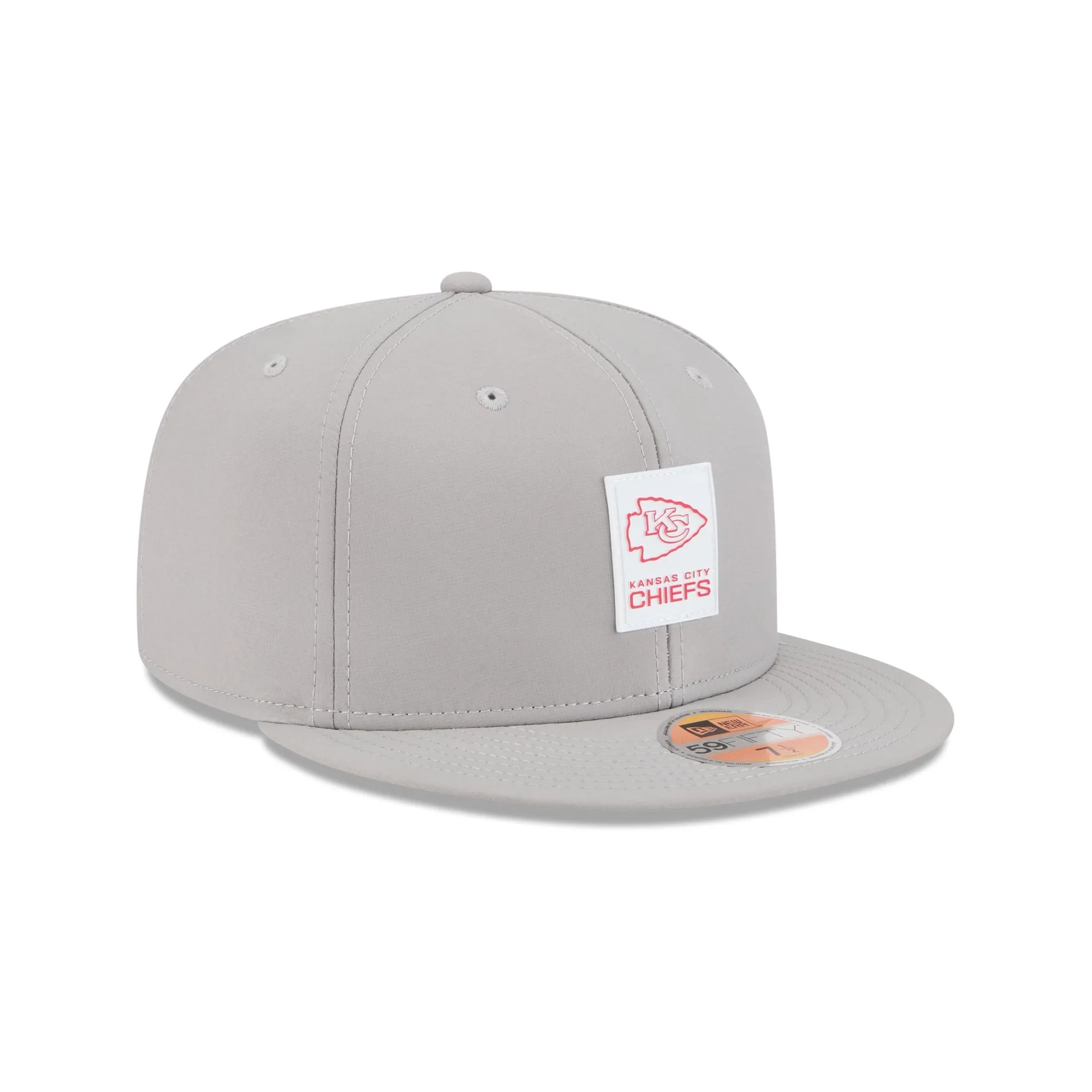 Kansas City Chiefs 2025 Sideline Hot Weather Gray 59FIFTY Fitted Hat sold by New Era product image thumbnail 3