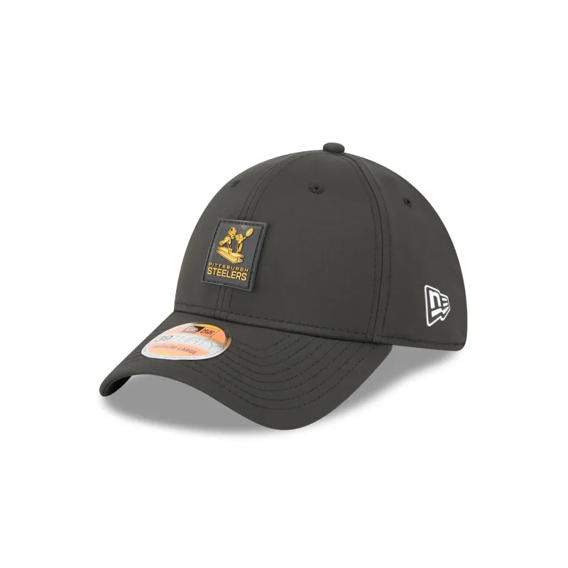 Pittsburgh Steelers 2025 Sideline Hot Weather Historic 39THIRTY Stretch Fit Hat sold by New Era