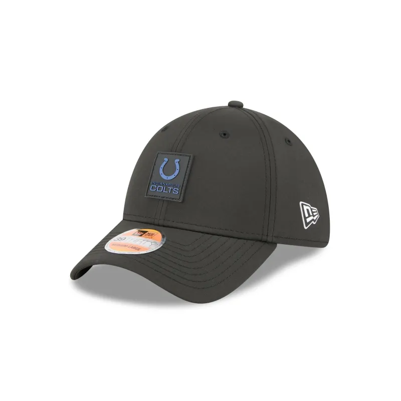Indianapolis Colts 2025 Sideline Hot Weather Black 39THIRTY Stretch Fit Hat sold by New Era