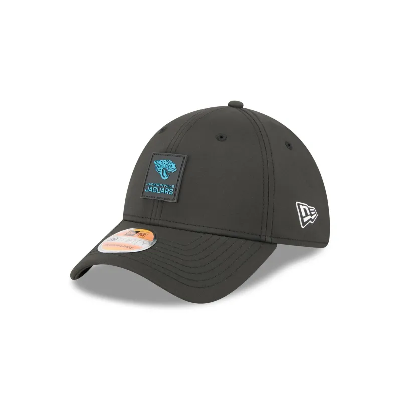Jacksonville Jaguars 2025 Sideline Hot Weather Black 39THIRTY Stretch Fit Hat sold by New Era
