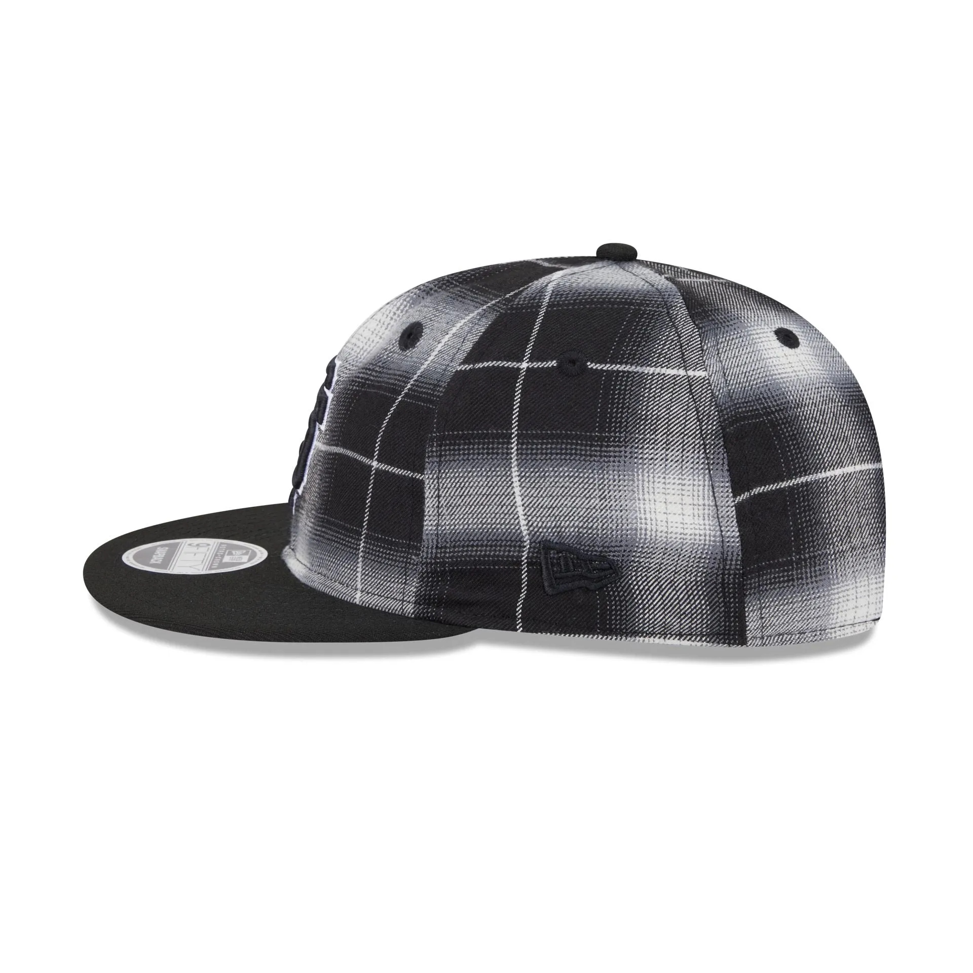 San Francisco Giants Black and White Plaid Retro Crown 9FIFTY Snapback Hat sold by New Era product image thumbnail 4