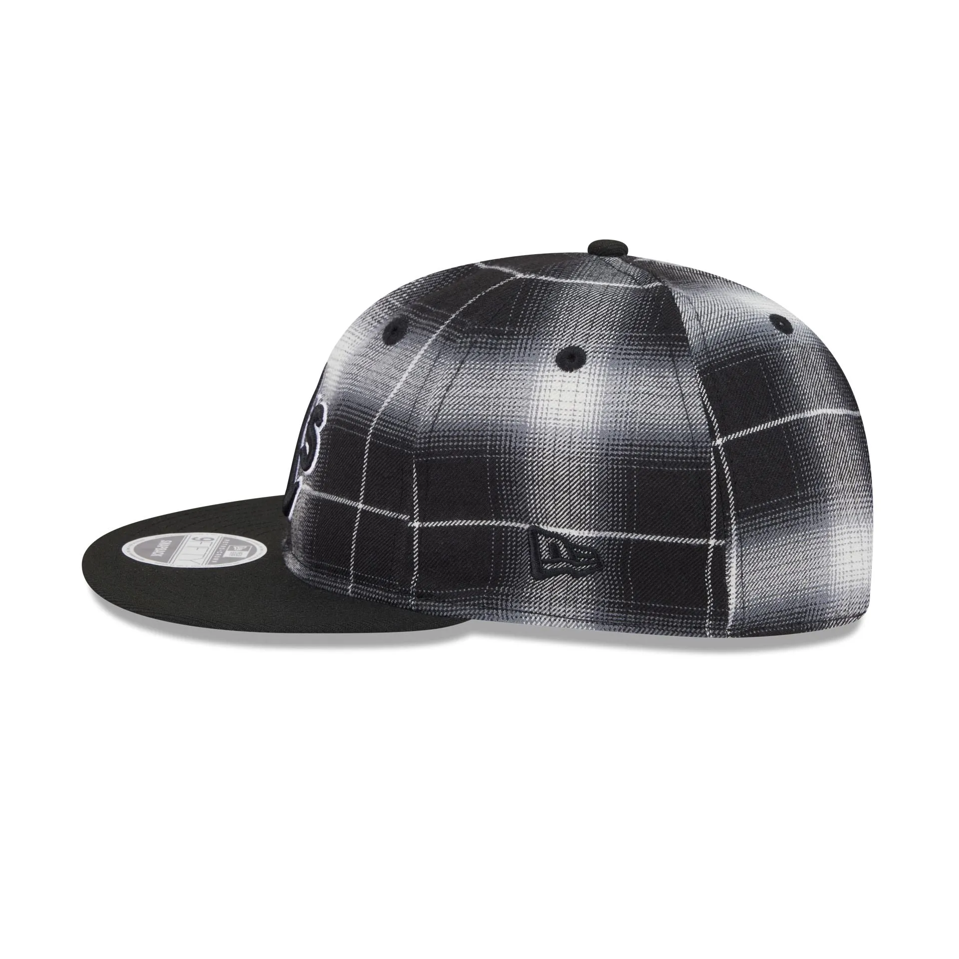 Athletics Black and White Plaid Retro Crown 9FIFTY Snapback Hat sold by New Era product image thumbnail 4