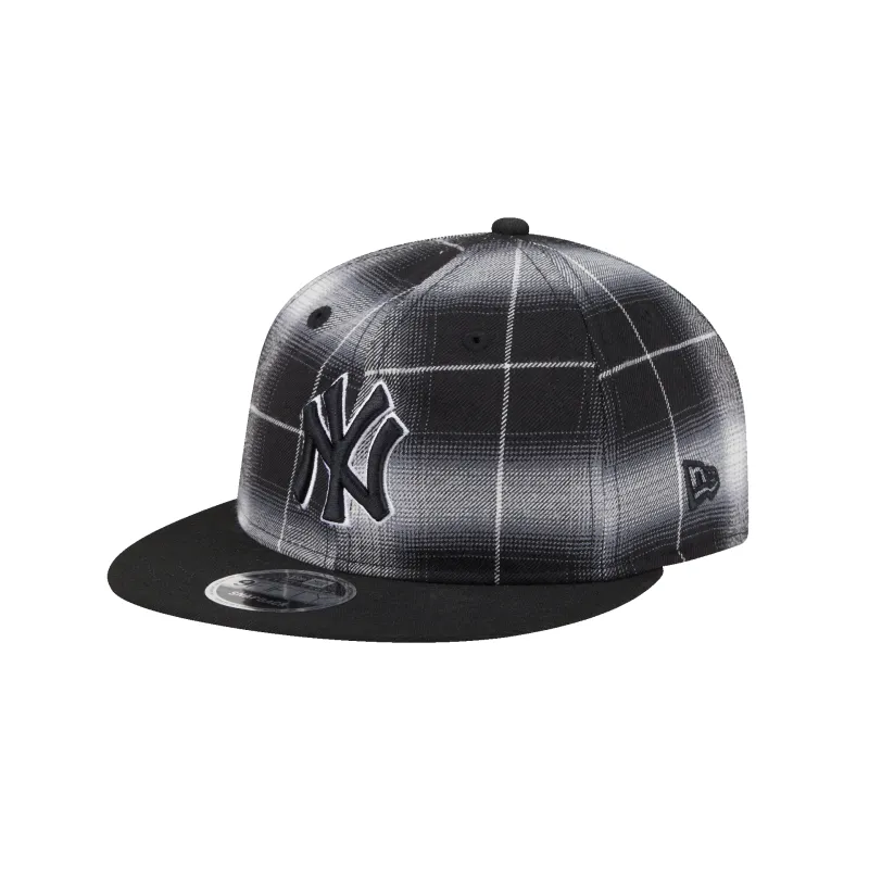 New York Yankees Black and White Plaid Retro Crown 9FIFTY Snapback Hat sold by New Era