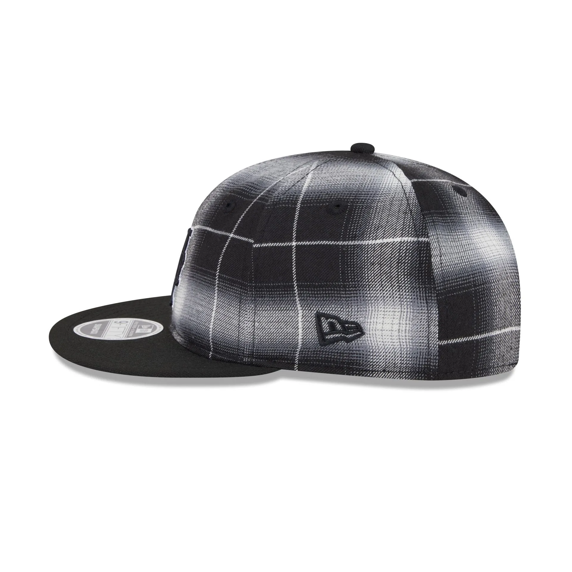 New York Mets Black and White Plaid Retro Crown 9FIFTY Snapback Hat sold by New Era product image thumbnail 4