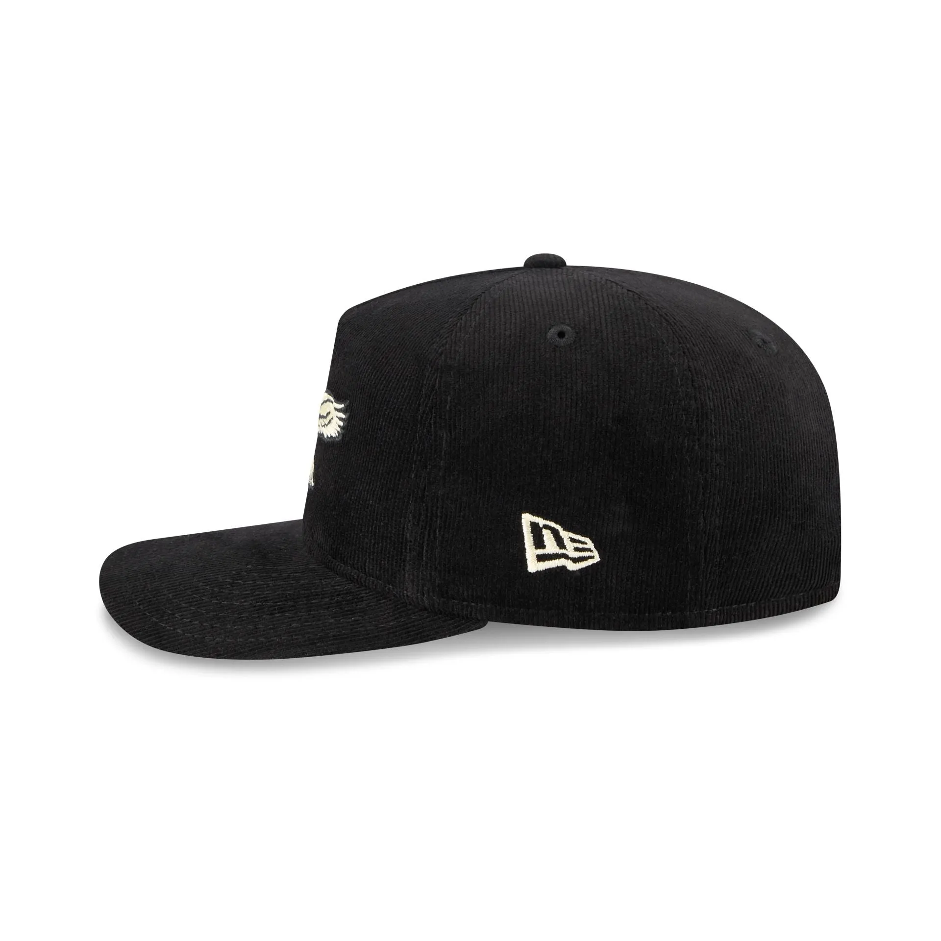 Philadelphia Eagles Nostalgic Black Corduroy 19TWENTY Adjustable Hat sold by New Era product image thumbnail 4