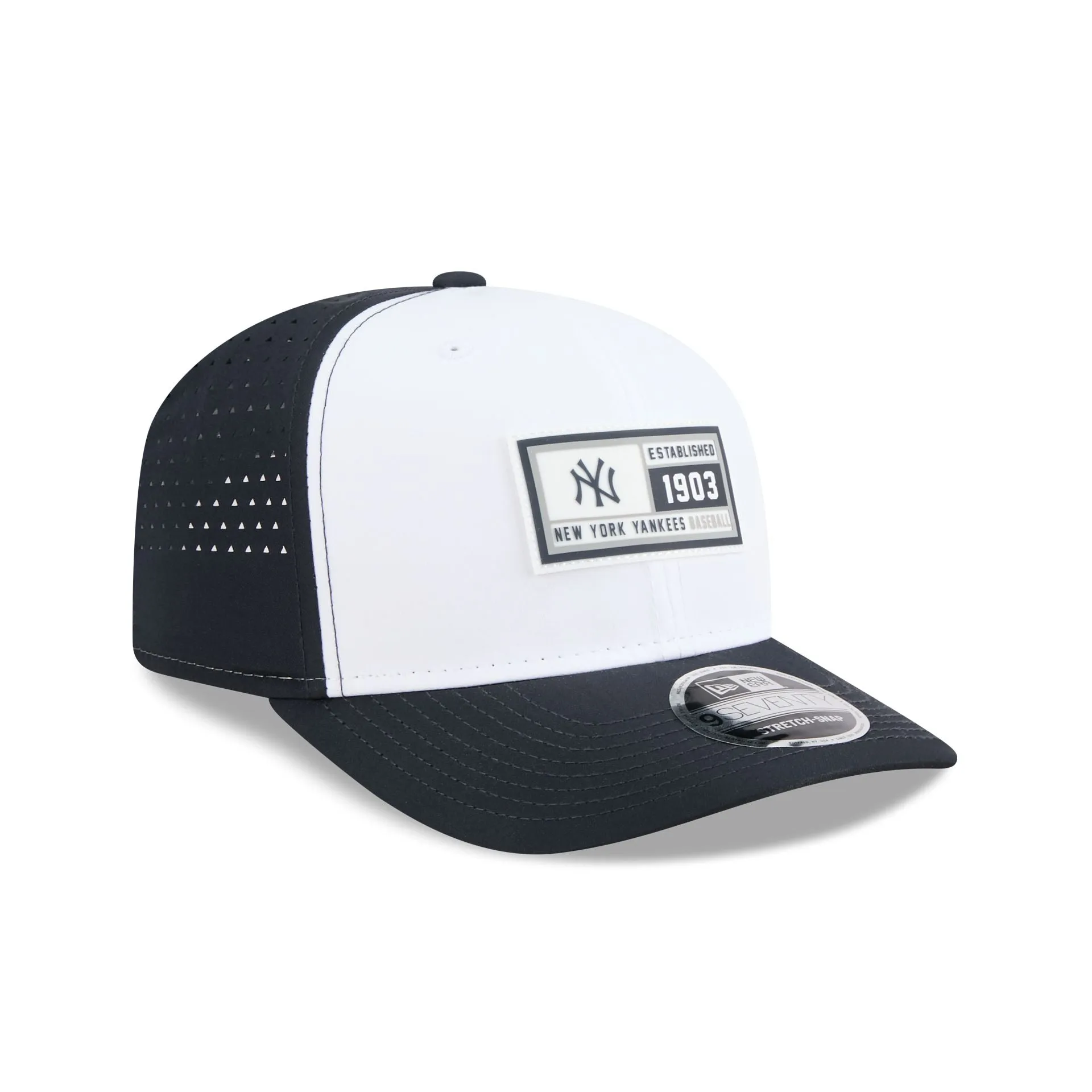 New York Yankees Est. Patch 9SEVENTY Stretch-Snap Hat sold by New Era product image thumbnail 3
