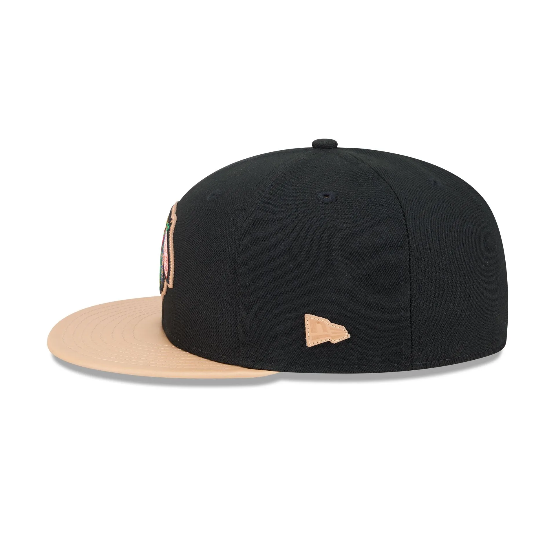 Chicago Blackhawks Leather Visor 59FIFTY Fitted Hat sold by New Era product image thumbnail 4