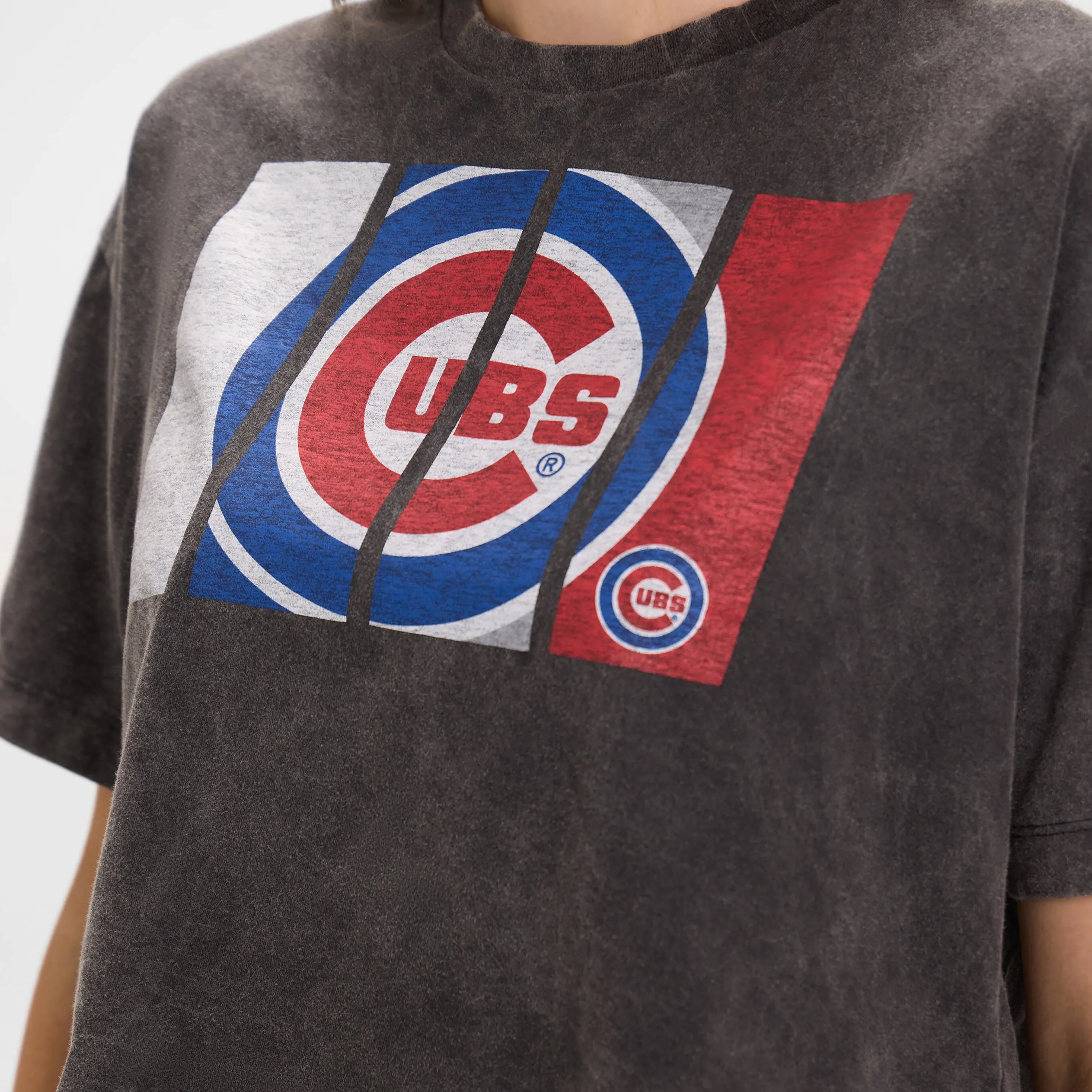 Detroit Red Wings Sport Night Black Cropped Women's T-Shirt sold by New Era product image thumbnail 4