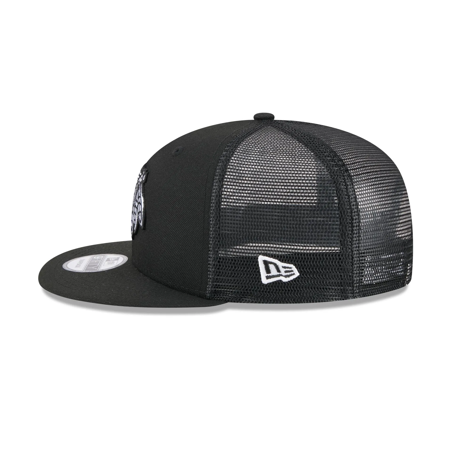 Chicago Blackhawks Black 9FIFTY Trucker Hat sold by New Era product image thumbnail 4