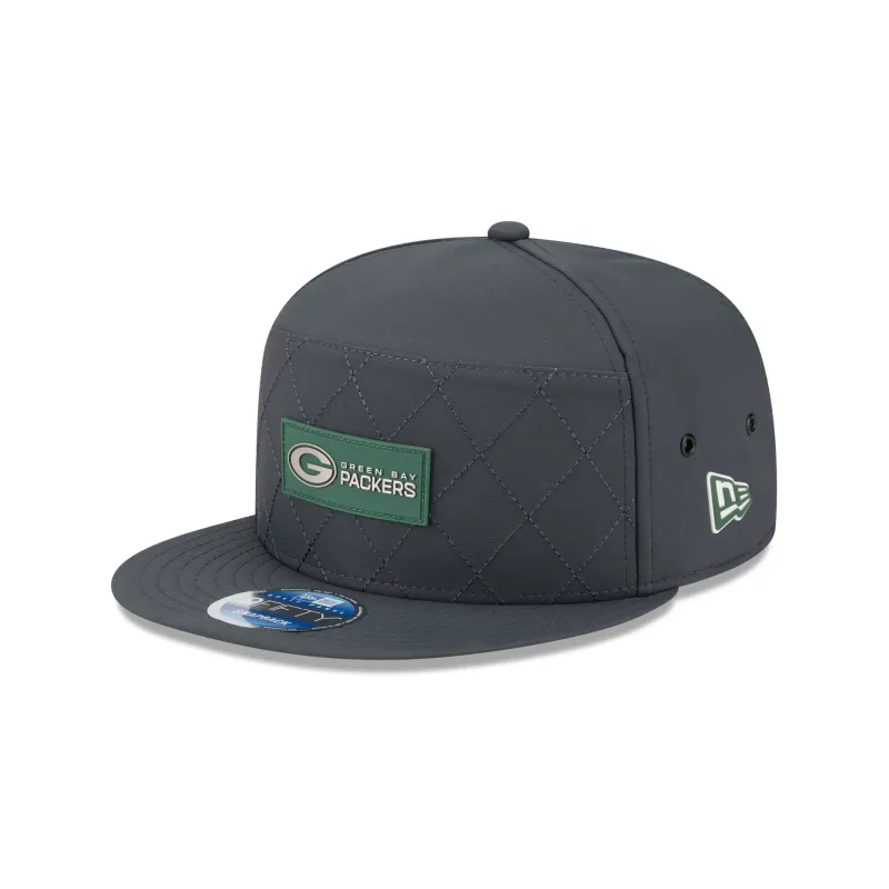Green Bay Packers 2025 Sideline Cold Weather Steel Clouds Split Panel 9FIFTY Snapback Hat sold by New Era