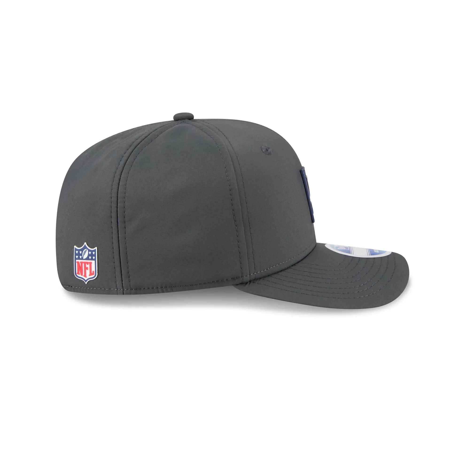Tennessee Titans 2025 Sideline Cold Weather Steel Clouds 9SEVENTY Stretch-Snap Hat sold by New Era product image thumbnail 5