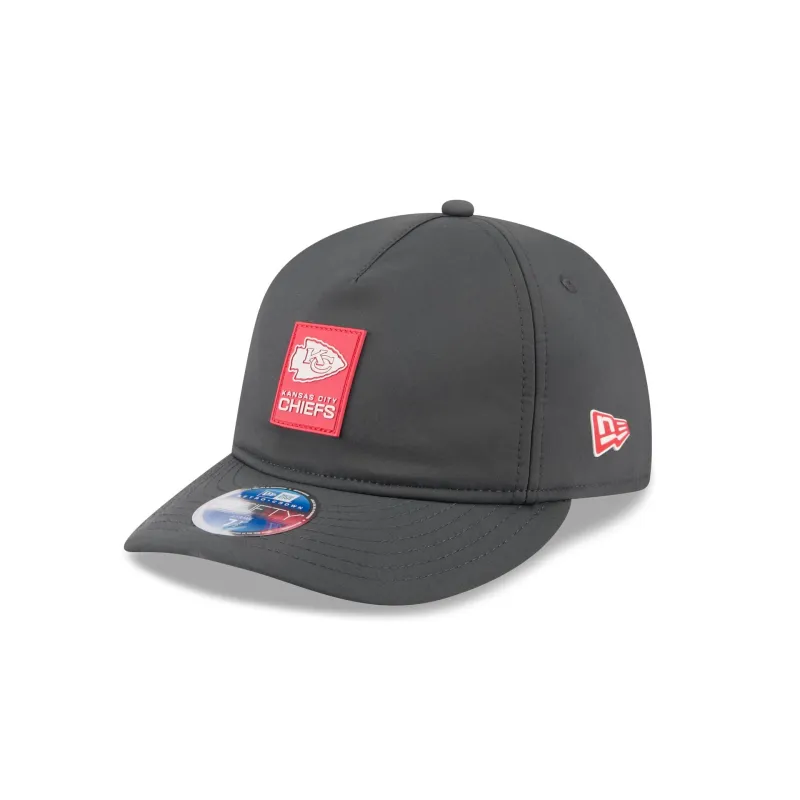 Kansas City Chiefs 2025 Sideline Cold Weather Steel Clouds Retro Crown 59FIFTY A-Frame Fitted Hat sold by New Era