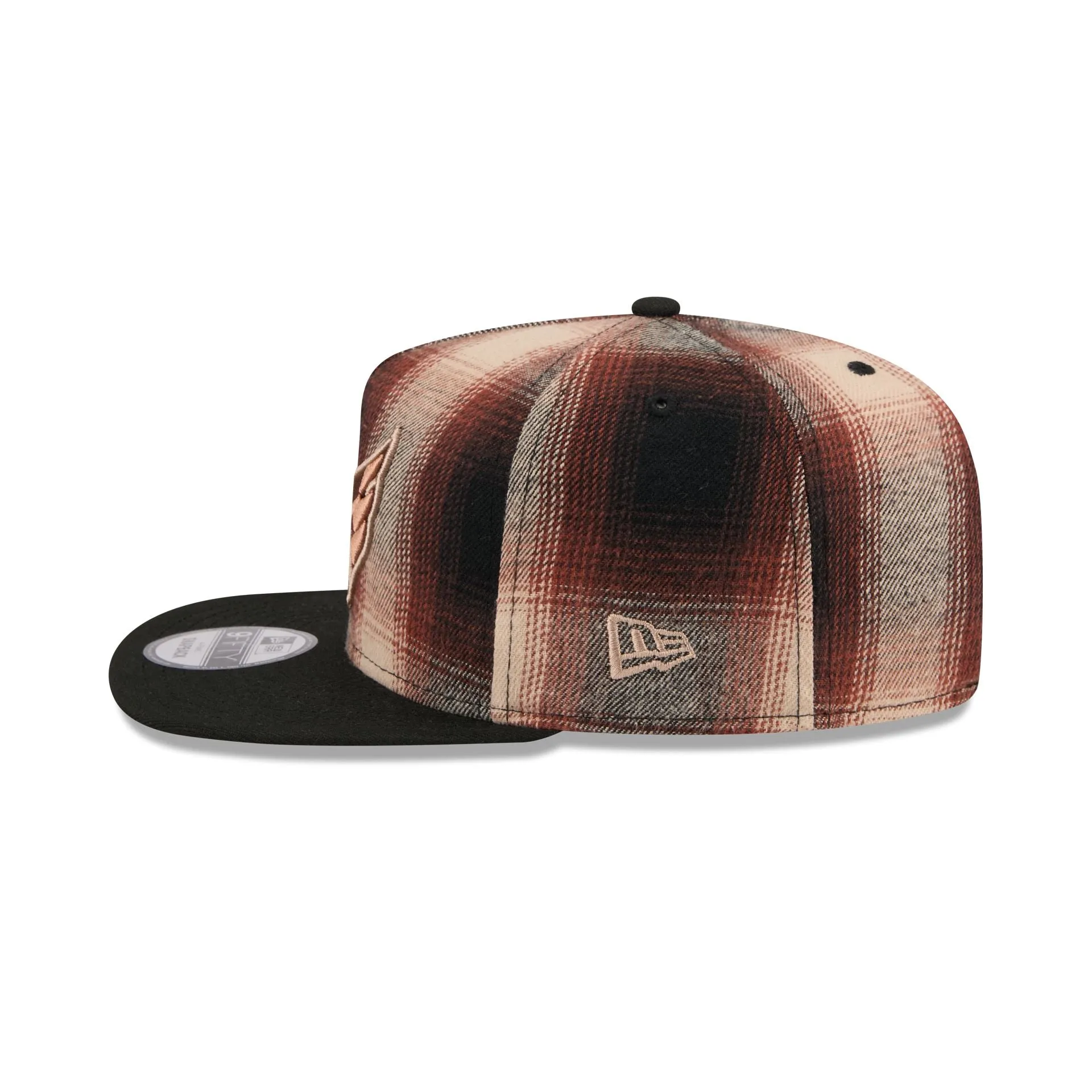 Washington Capitals Grunge Plaid 9FIFTY A-Frame Adjustable Hat sold by New Era product image thumbnail 4