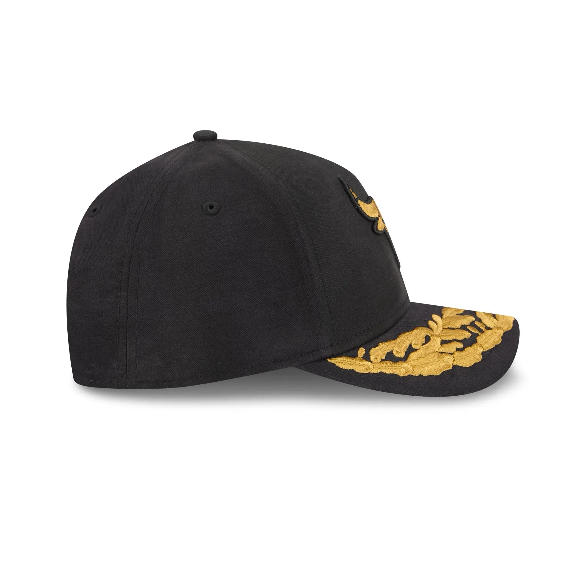 Alpha Industries x Chicago Bulls Black 9FORTY M-Crown A-Frame Snapback Hat sold by New Era product image thumbnail 5