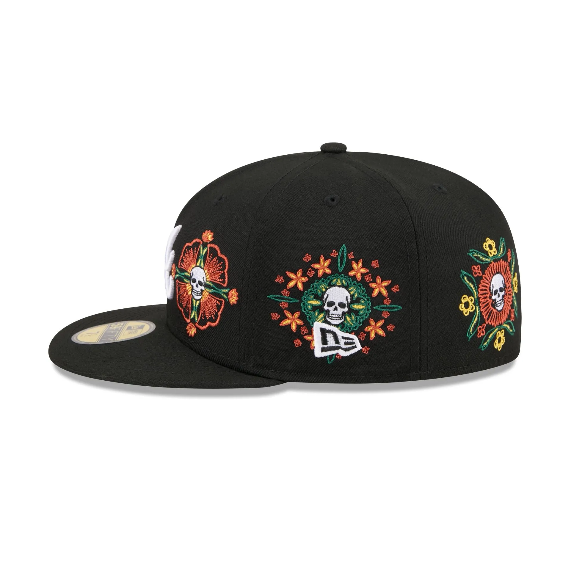 Atlanta Braves Day of the Dead Skull & Flowers 59FIFTY Fitted Hat sold by New Era product image thumbnail 5