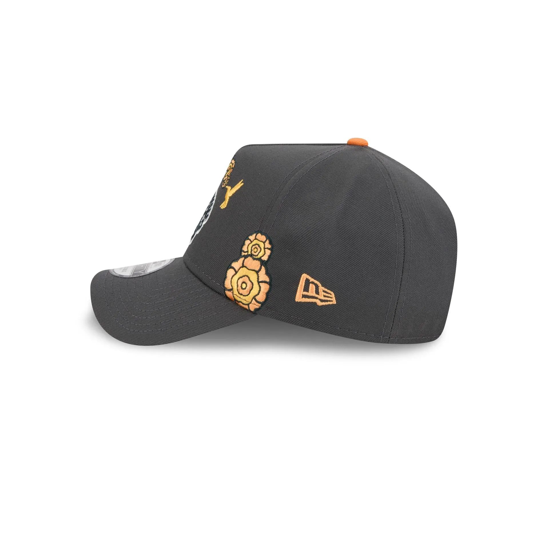 Los Angeles Kings Day of the Dead Graphite 9FORTY A-Frame Snapback Hat sold by New Era product image thumbnail 5