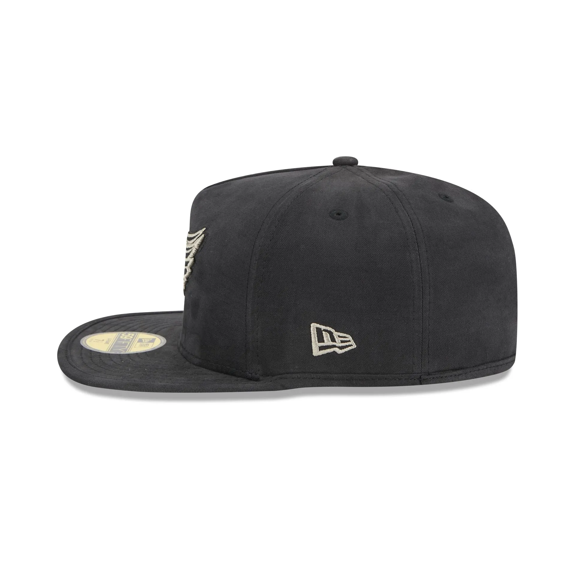 Detroit Red Wings Quilted 59FIFTY A-Frame Fitted Hat sold by New Era product image thumbnail 4