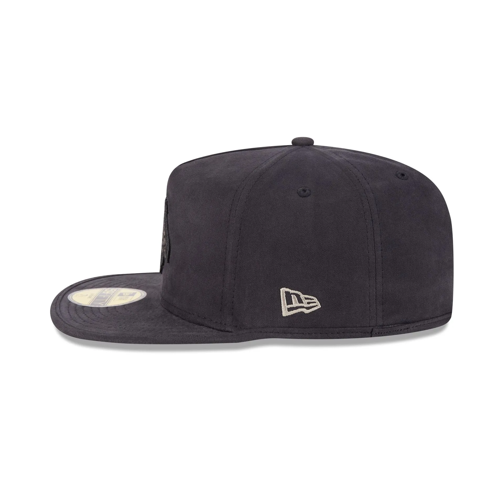 Chicago Blackhawks Quilted 59FIFTY A-Frame Fitted Hat sold by New Era product image thumbnail 4