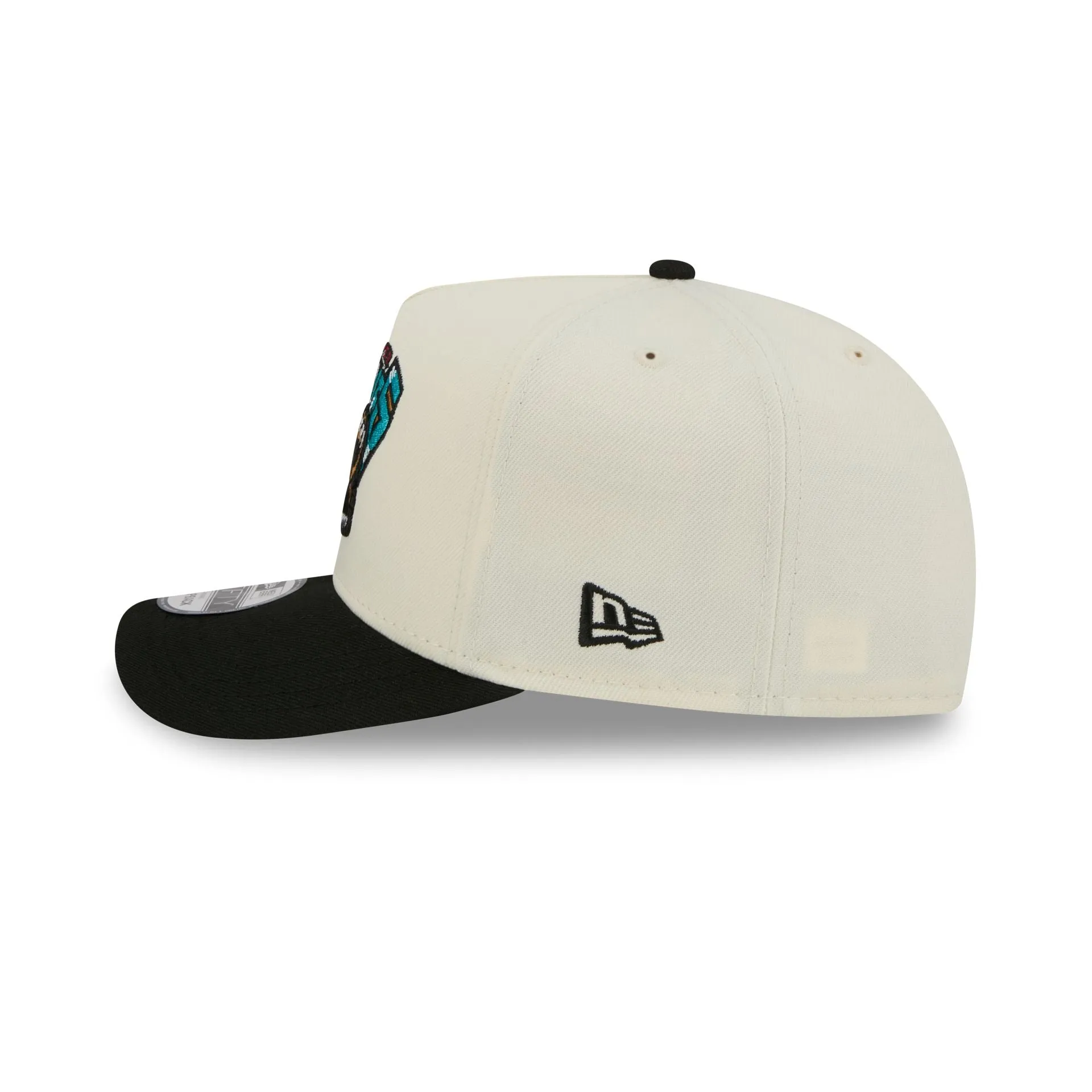 Vancouver Grizzlies 1995-2001 Hardwood Classics Chrome White 9FIFTY A-Frame Snapback Hat sold by New Era product image thumbnail 4