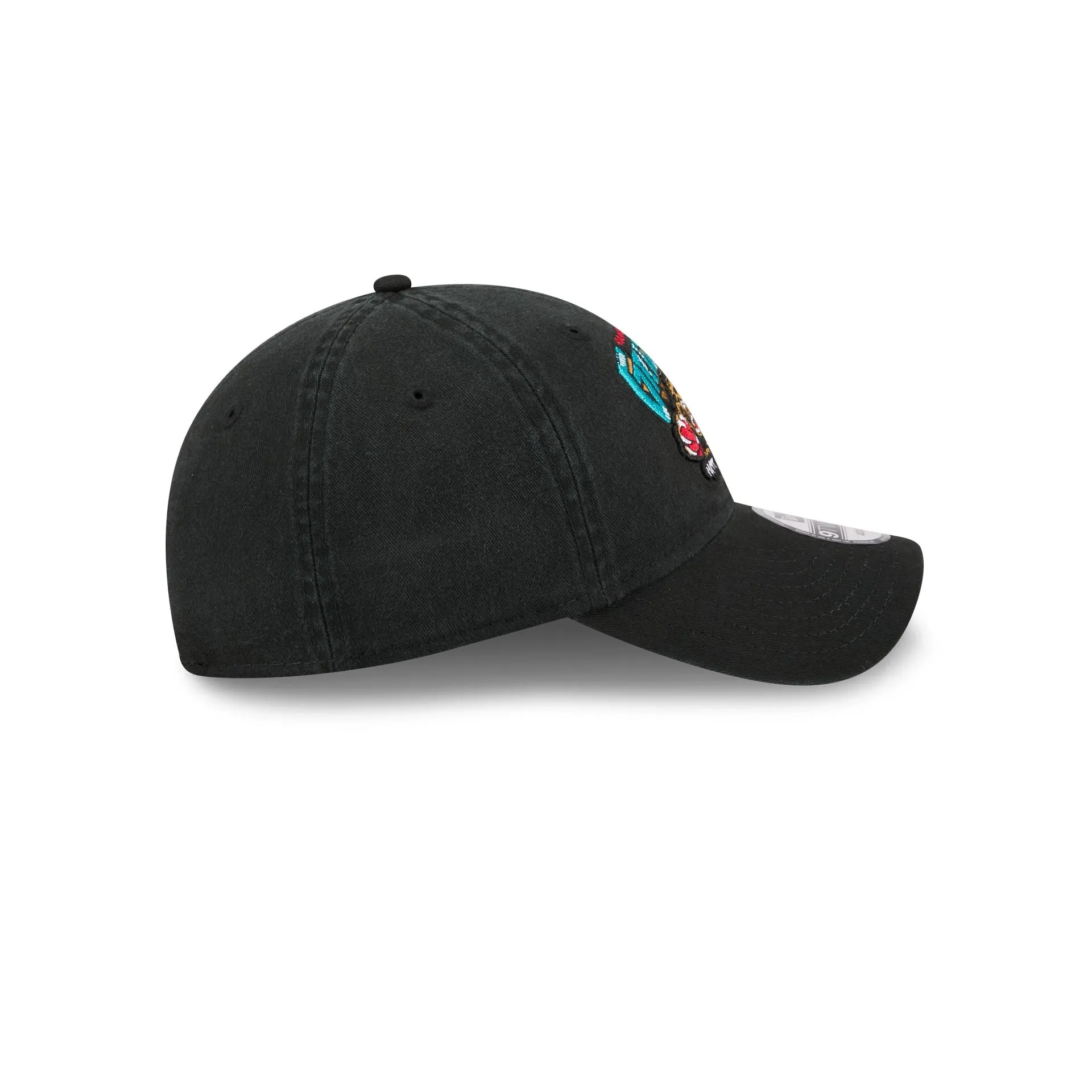 Vancouver Grizzlies 1995-2001 Hardwood Classics 9TWENTY Adjustable Hat sold by New Era product image thumbnail 5