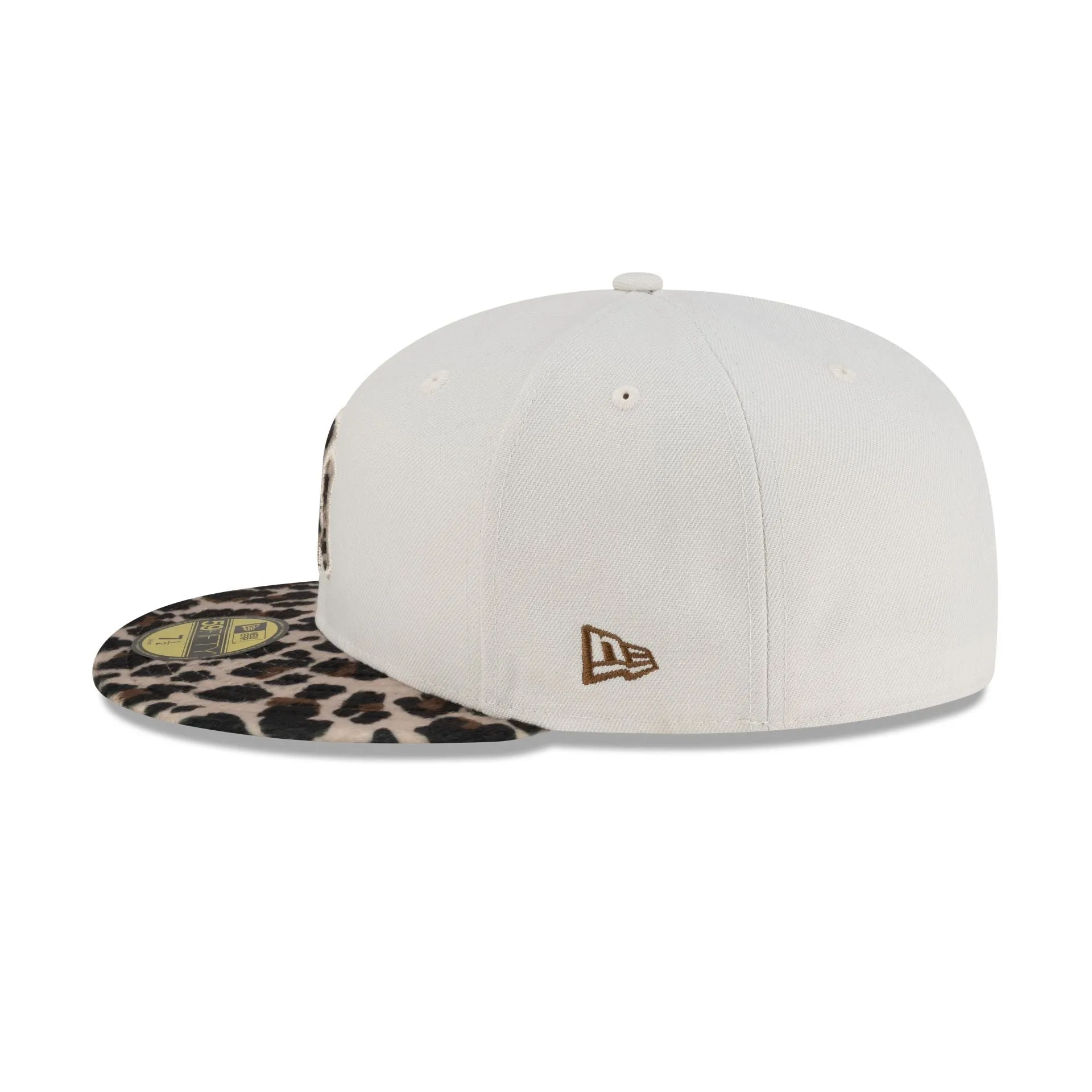 New York Yankees Leopard Print Visor 59FIFTY Fitted Hat sold by New Era product image thumbnail 4