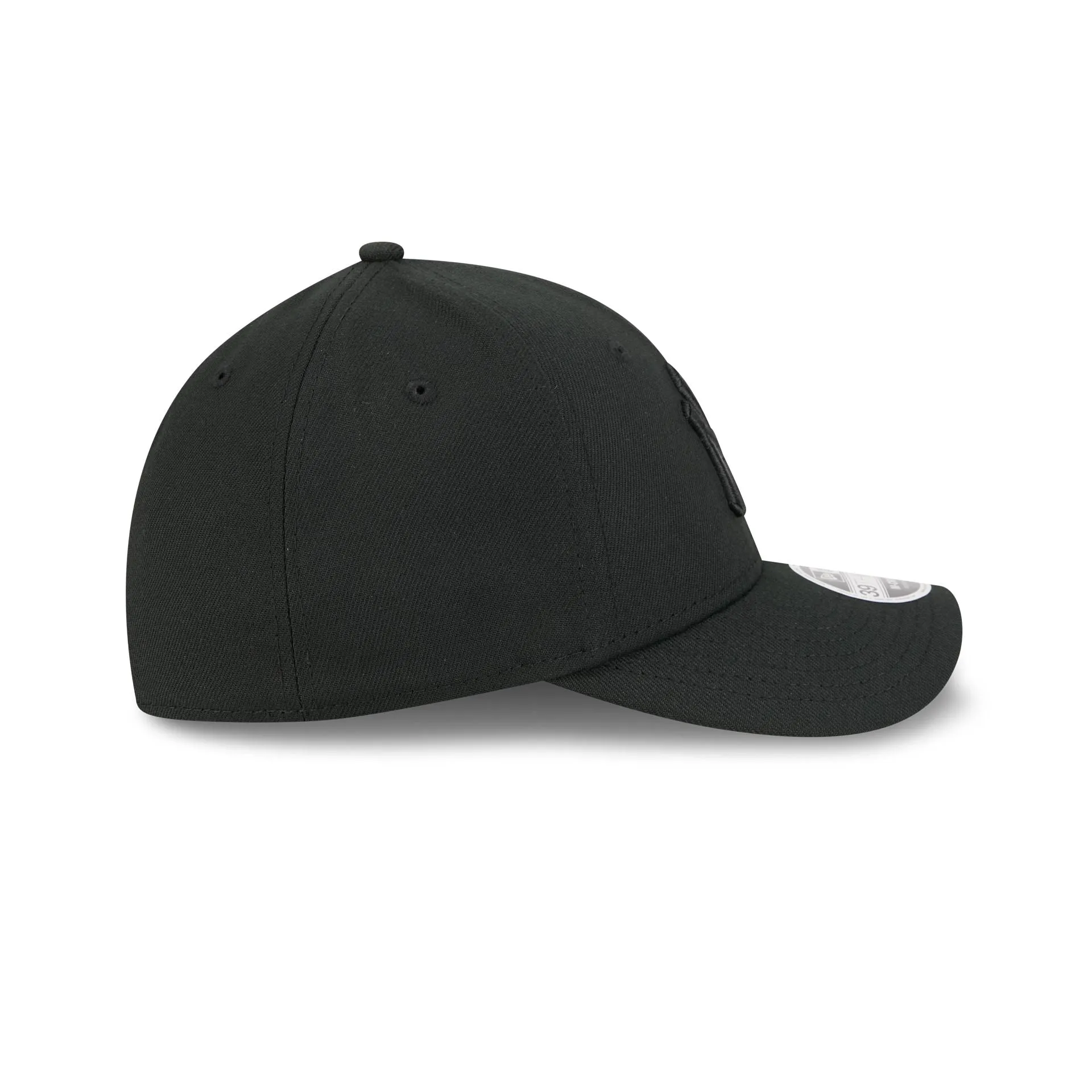 New York Yankees Black and White 39THIRTY M-Crown Stretch Fit Hat sold by New Era product image thumbnail 5