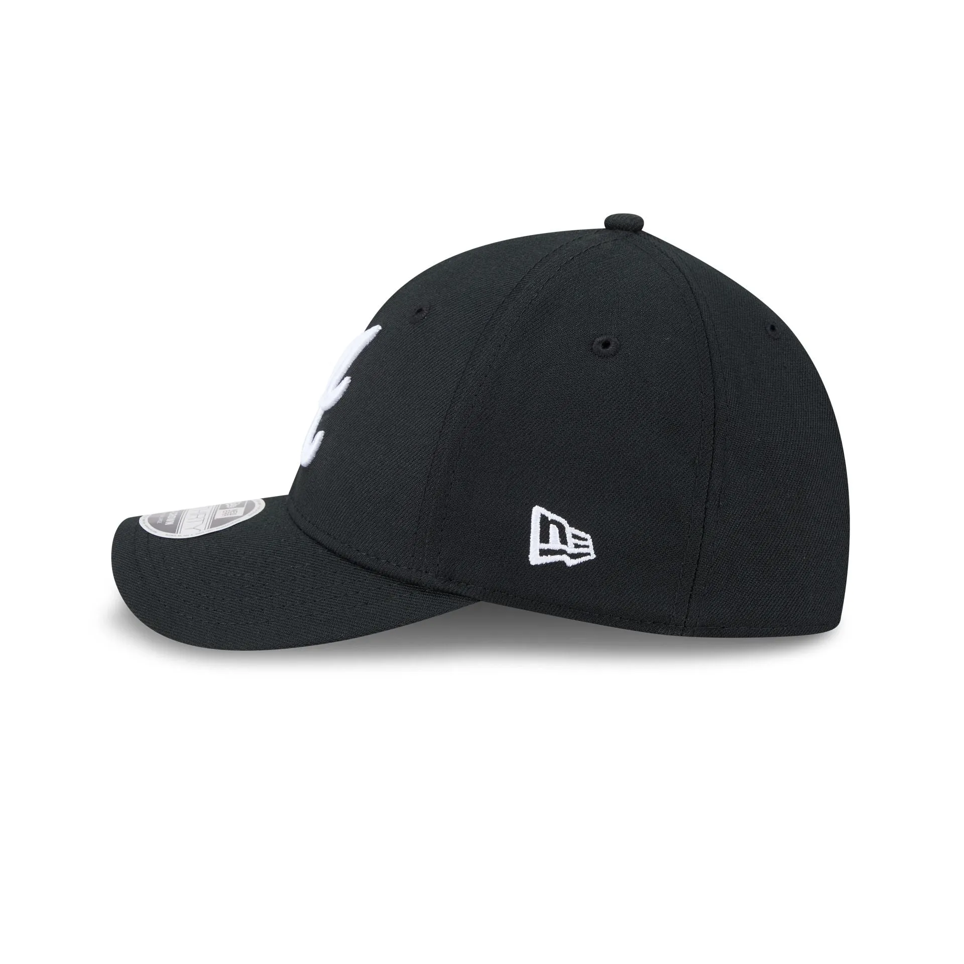 Atlanta Braves Black and White 39THIRTY M-Crown Stretch Fit Hat sold by New Era product image thumbnail 4