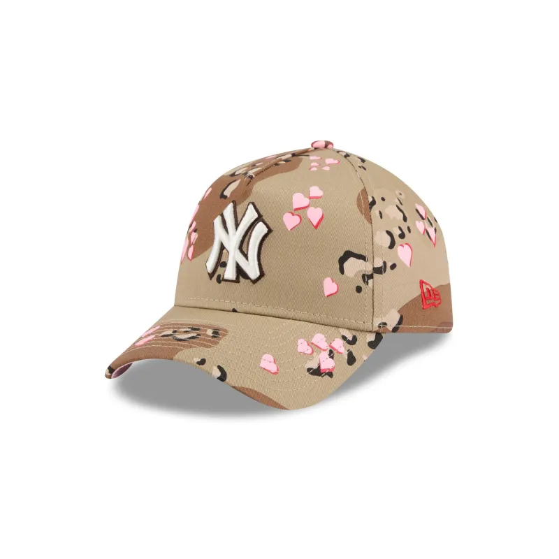 New York Yankees Camo Hearts 9FORTY A-Frame Snapback Hat sold by New Era
