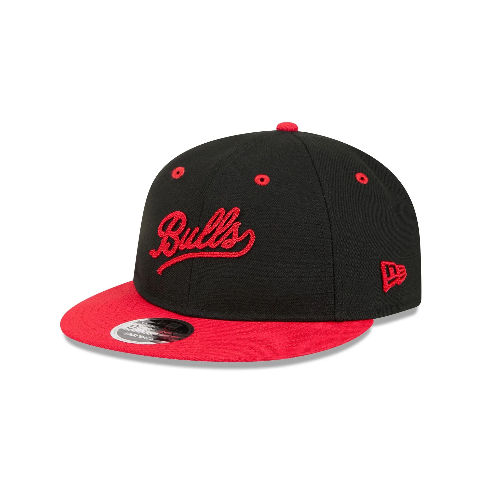 Chicago Bulls Chainstitch Script Retro Crown 9FIFTY Snapback Hat sold by New Era product image thumbnail 3