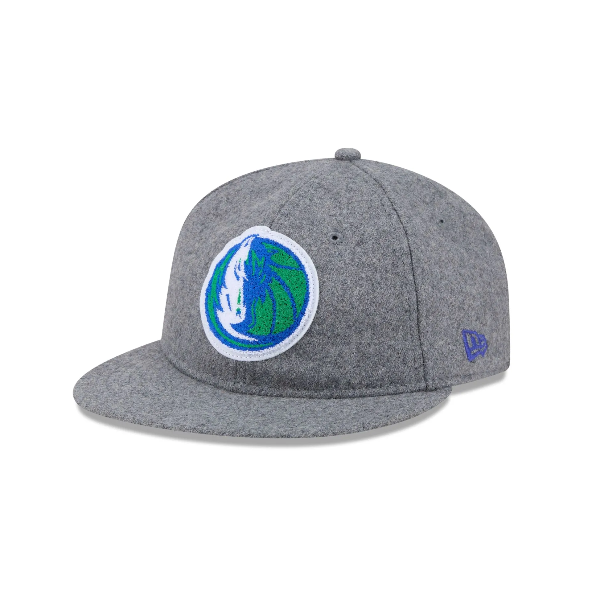Dallas Mavericks Chenille Woven Retro Crown 9FIFTY Adjustable Hat sold by New Era product image thumbnail 3