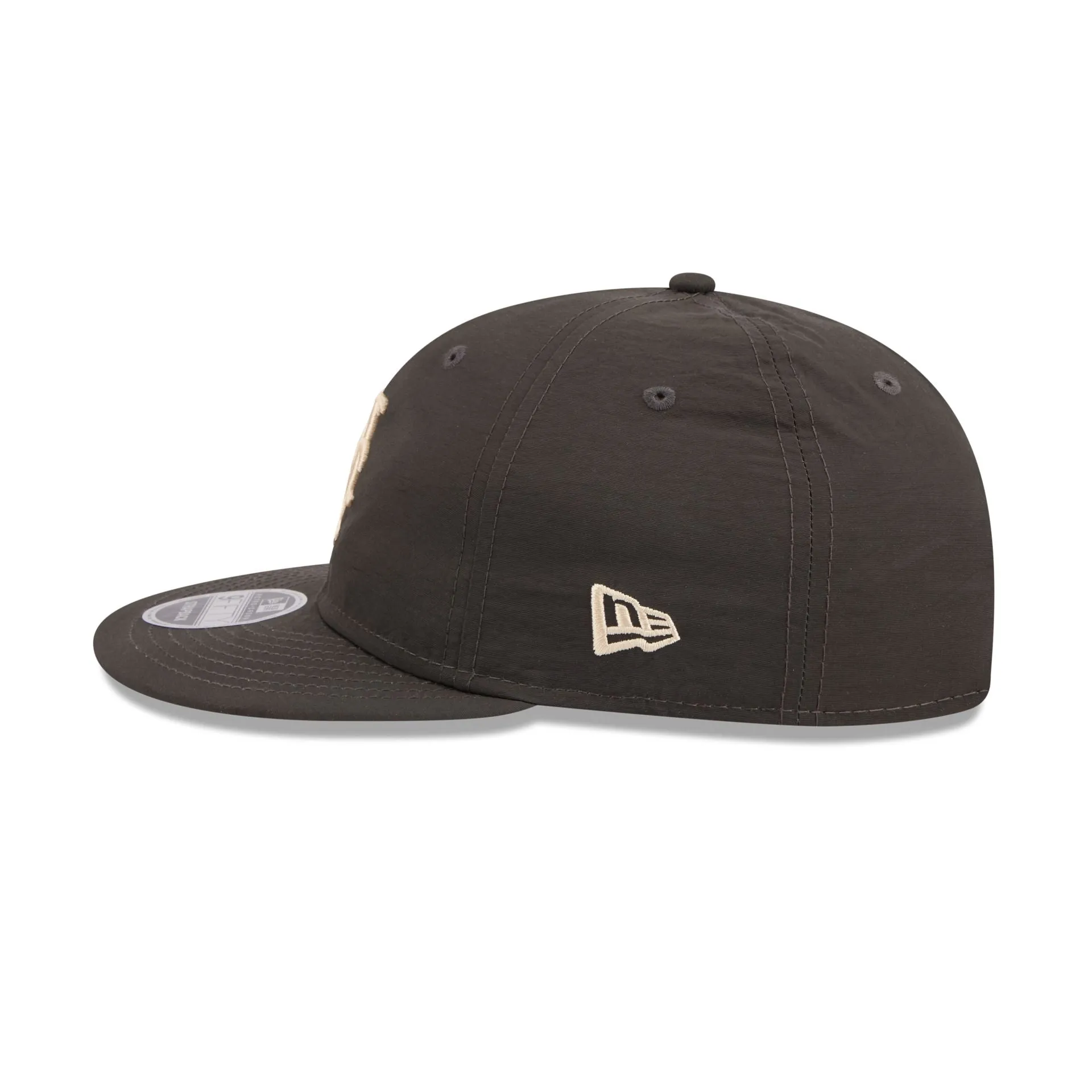 New York Mets Three Looms Nylon Black Retro Crown 9FIFTY Adjustable Hat sold by New Era product image thumbnail 4