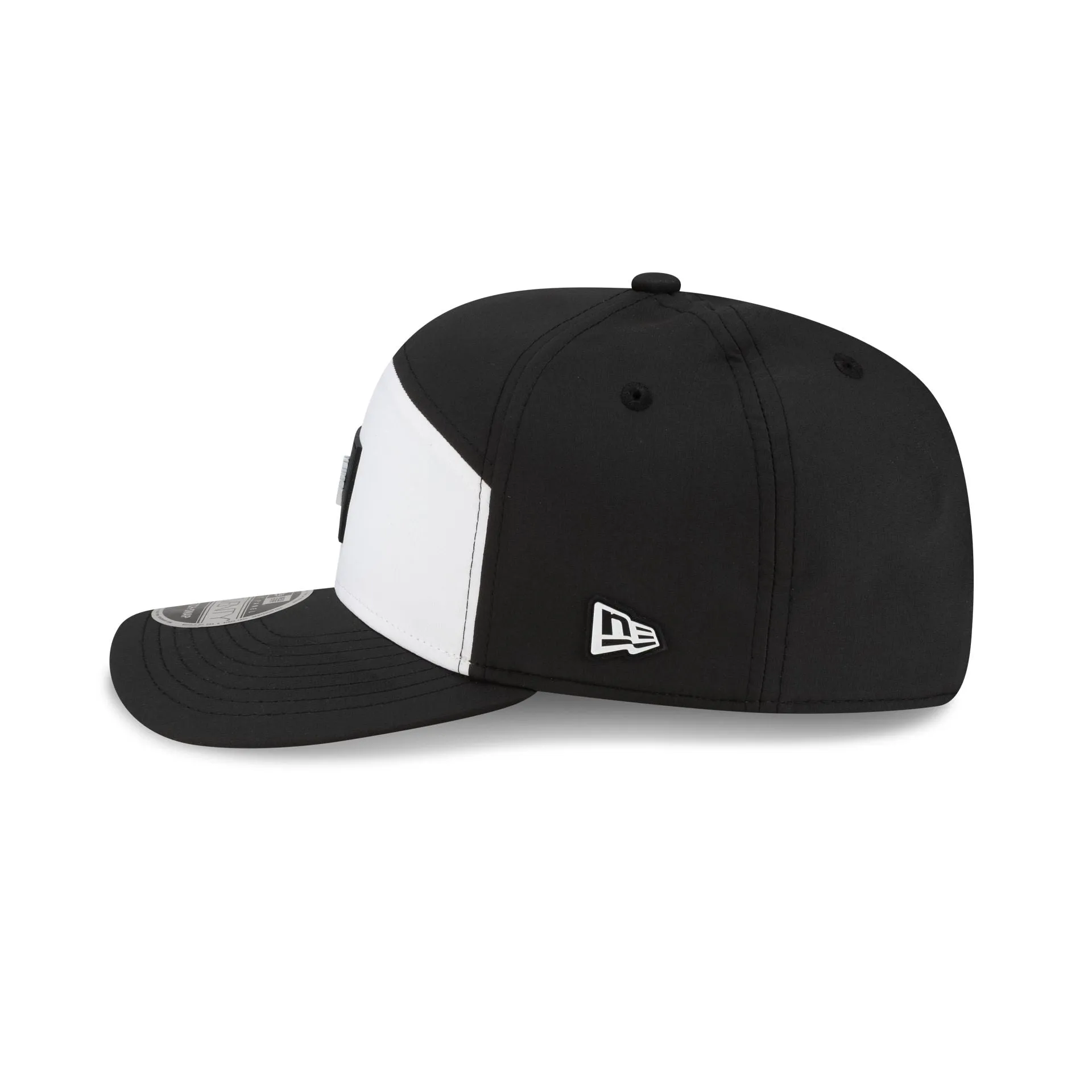 Toronto Blue Jays 2026 Clubhouse Black & White Split Panel 9SEVENTY Stretch-Snap Hat sold by New Era product image thumbnail 5