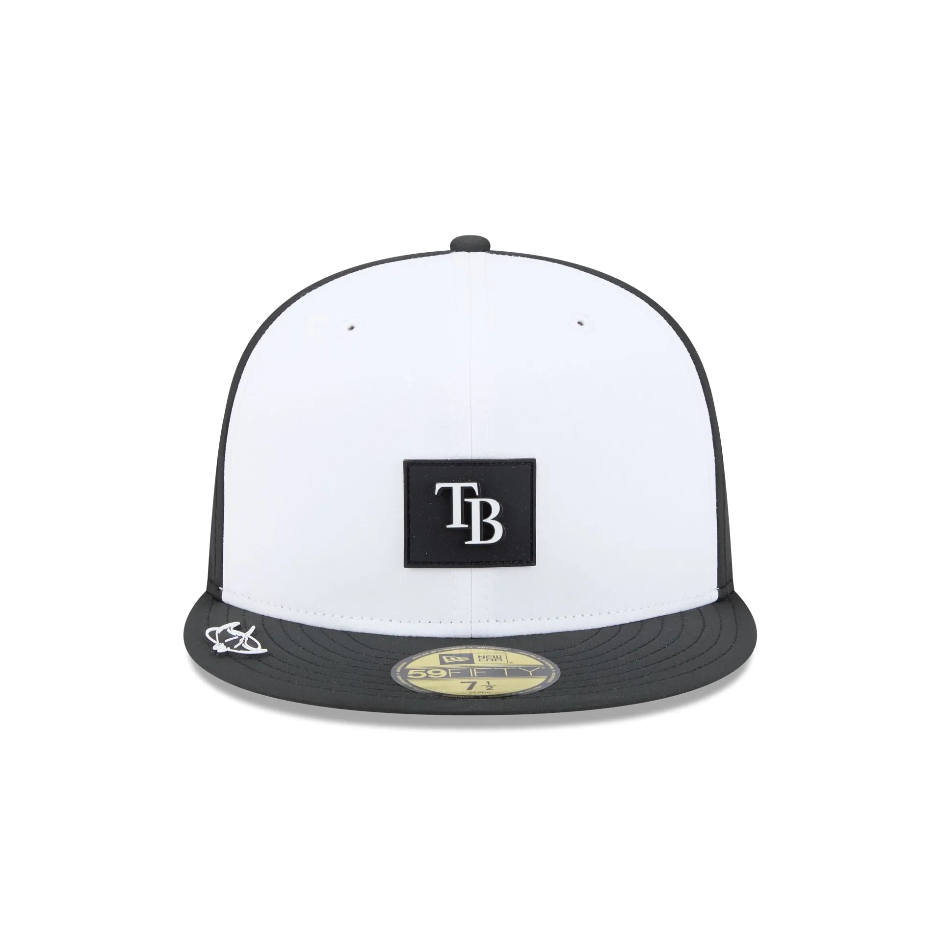 Tampa Bay Rays 2026 Clubhouse Black & White 59FIFTY Fitted Hat sold by New Era product image thumbnail 2