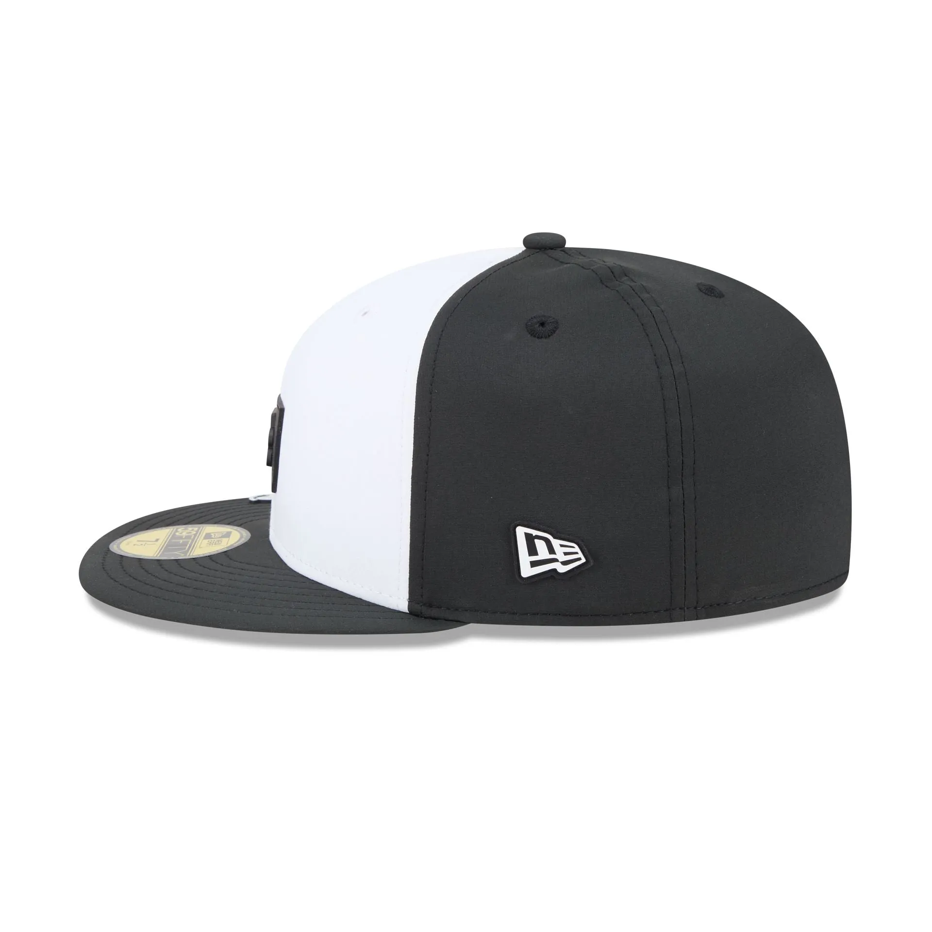 Tampa Bay Rays 2026 Clubhouse Black & White 59FIFTY Fitted Hat sold by New Era product image thumbnail 5