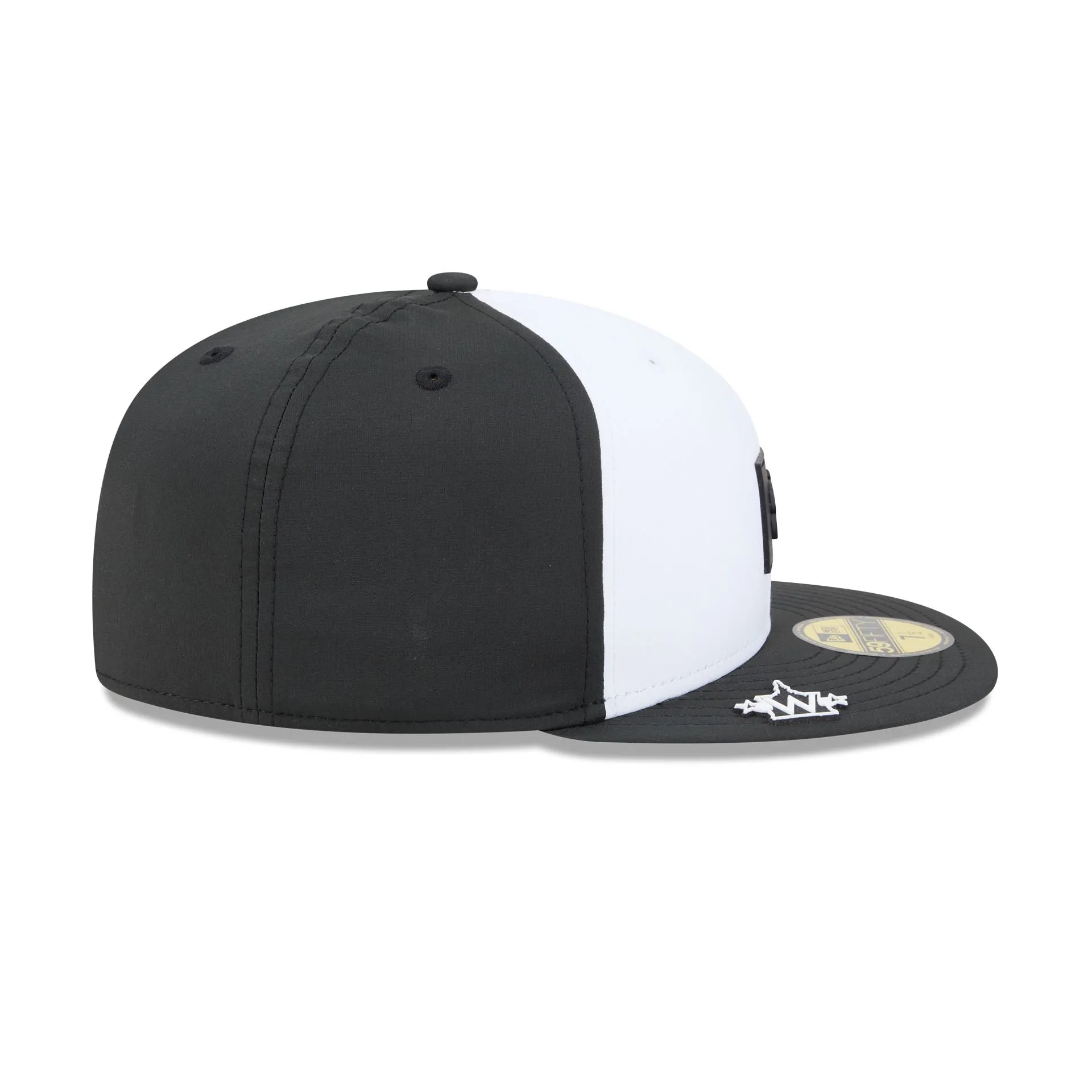 Washington Nationals 2026 Clubhouse Black & White 59FIFTY Fitted Hat sold by New Era product image thumbnail 4