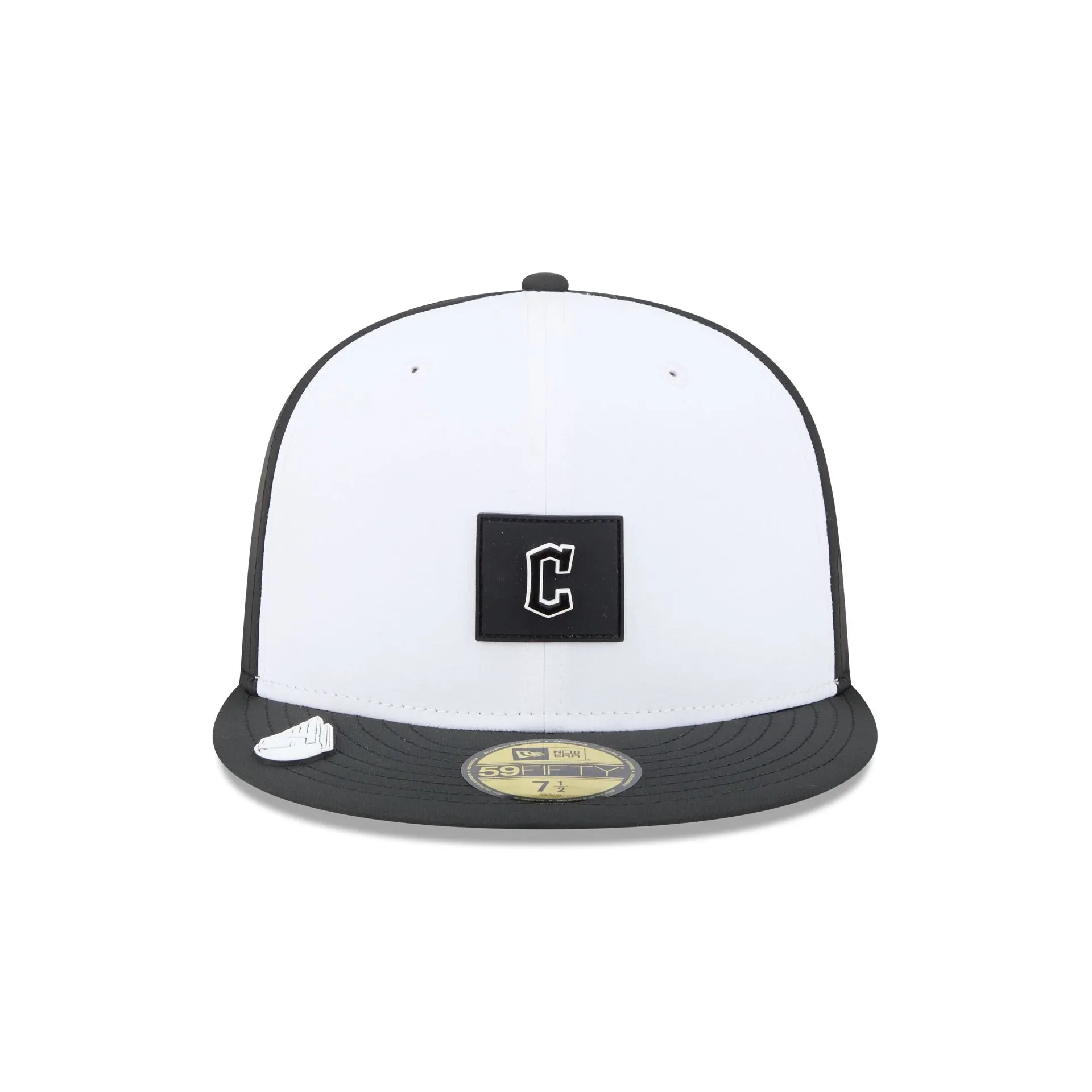 Cleveland Guardians 2026 Clubhouse Black & White 59FIFTY Fitted Hat sold by New Era product image thumbnail 2