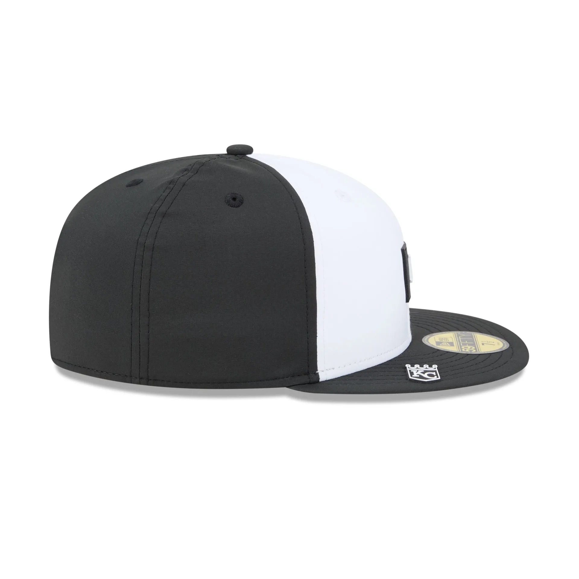 Kansas City Royals 2026 Clubhouse Black & White 59FIFTY Fitted Hat sold by New Era product image thumbnail 4