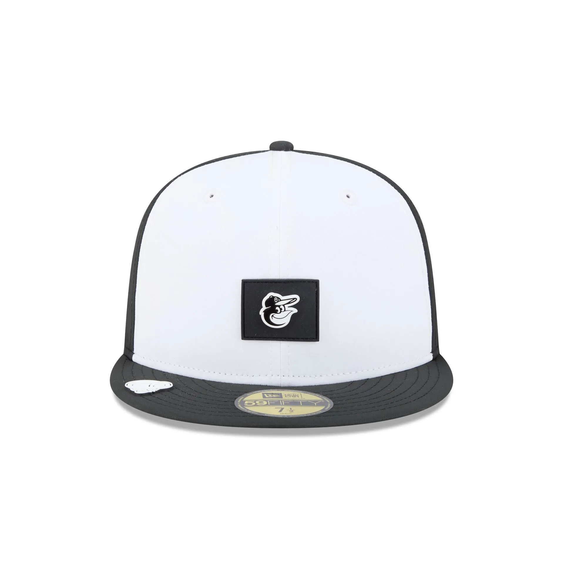 Baltimore Orioles 2026 Clubhouse Black & White 59FIFTY Fitted Hat sold by New Era product image thumbnail 2