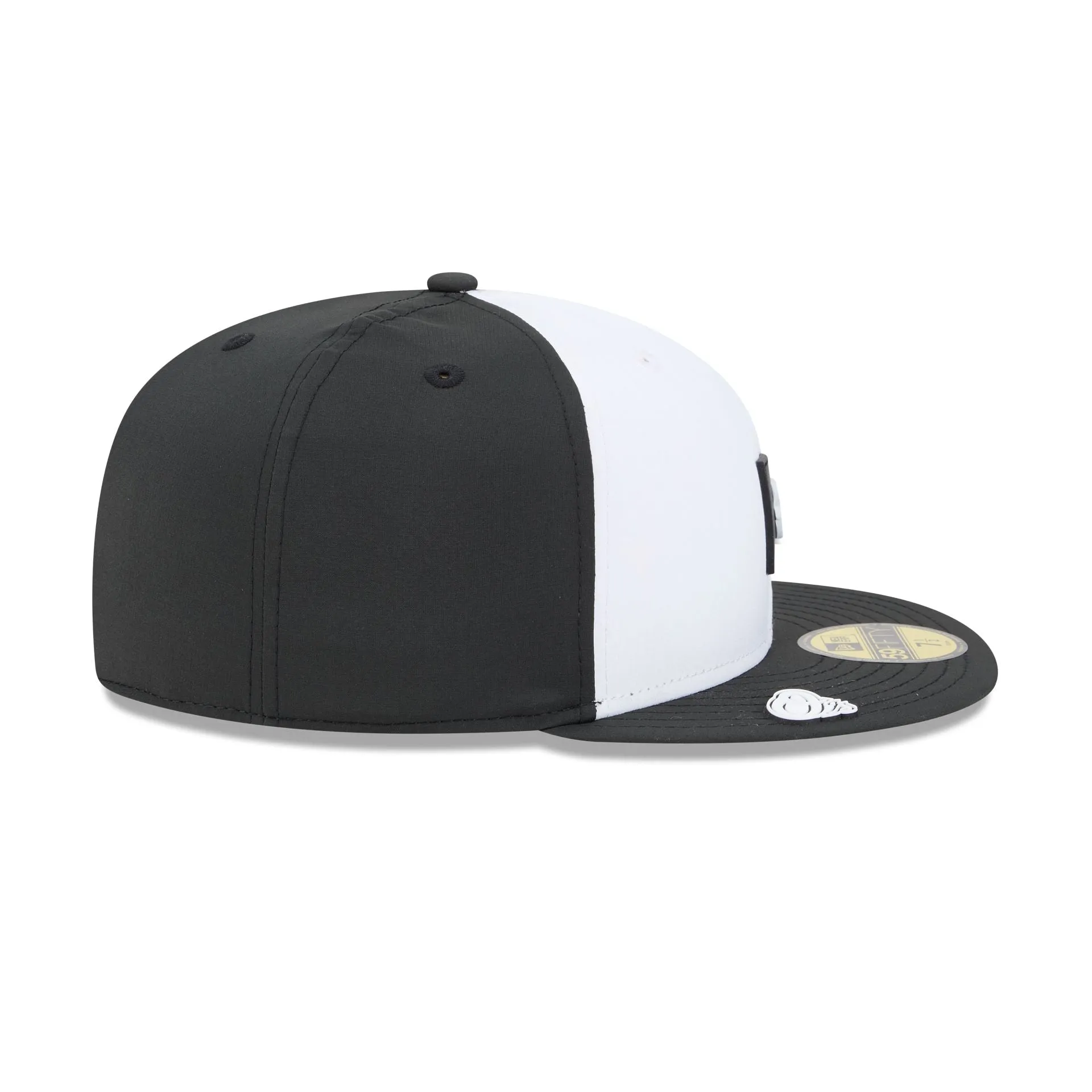 Baltimore Orioles 2026 Clubhouse Black & White 59FIFTY Fitted Hat sold by New Era product image thumbnail 4
