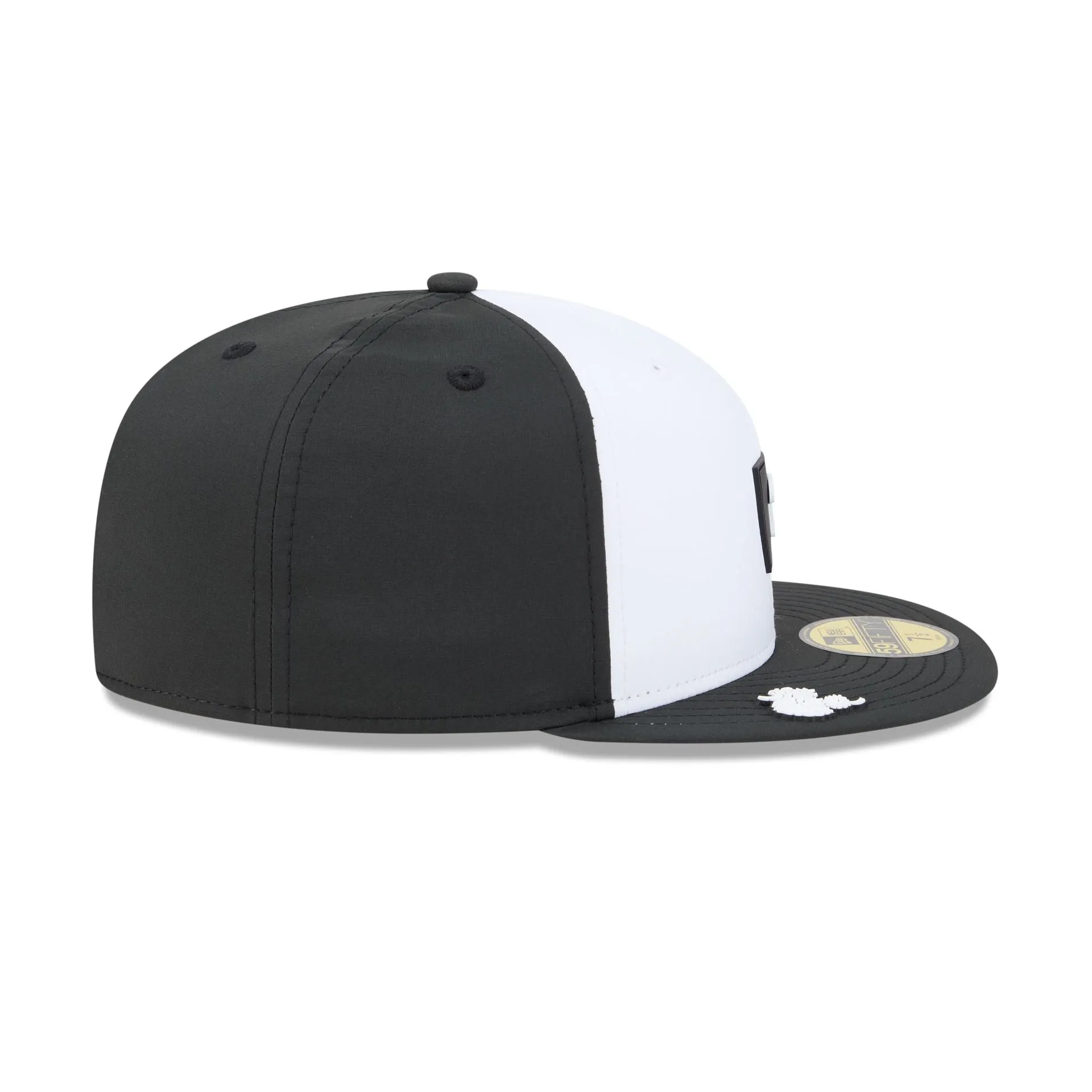 Philadelphia Phillies 2026 Clubhouse Black & White 59FIFTY Fitted Hat sold by New Era product image thumbnail 4