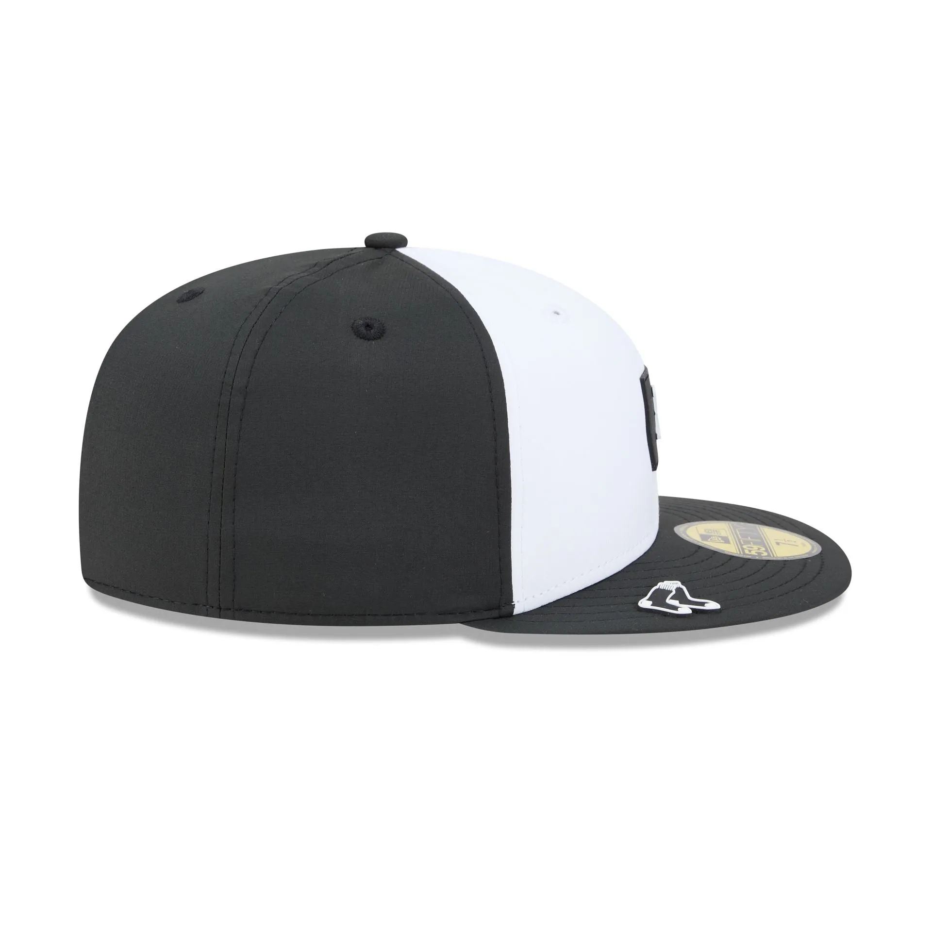Boston Red Sox 2026 Clubhouse Black & White 59FIFTY Fitted Hat sold by New Era product image thumbnail 4